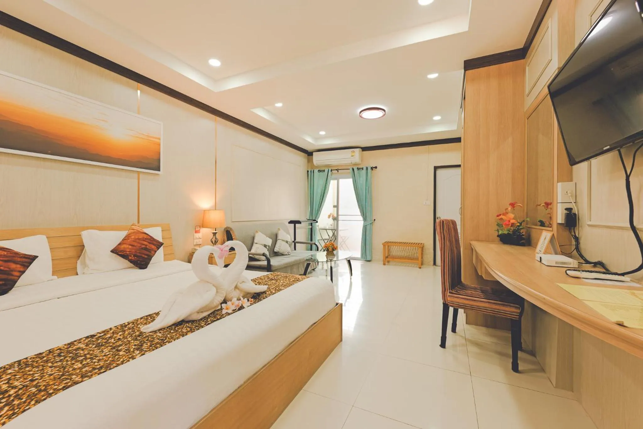 Bed in AU Place Hotel