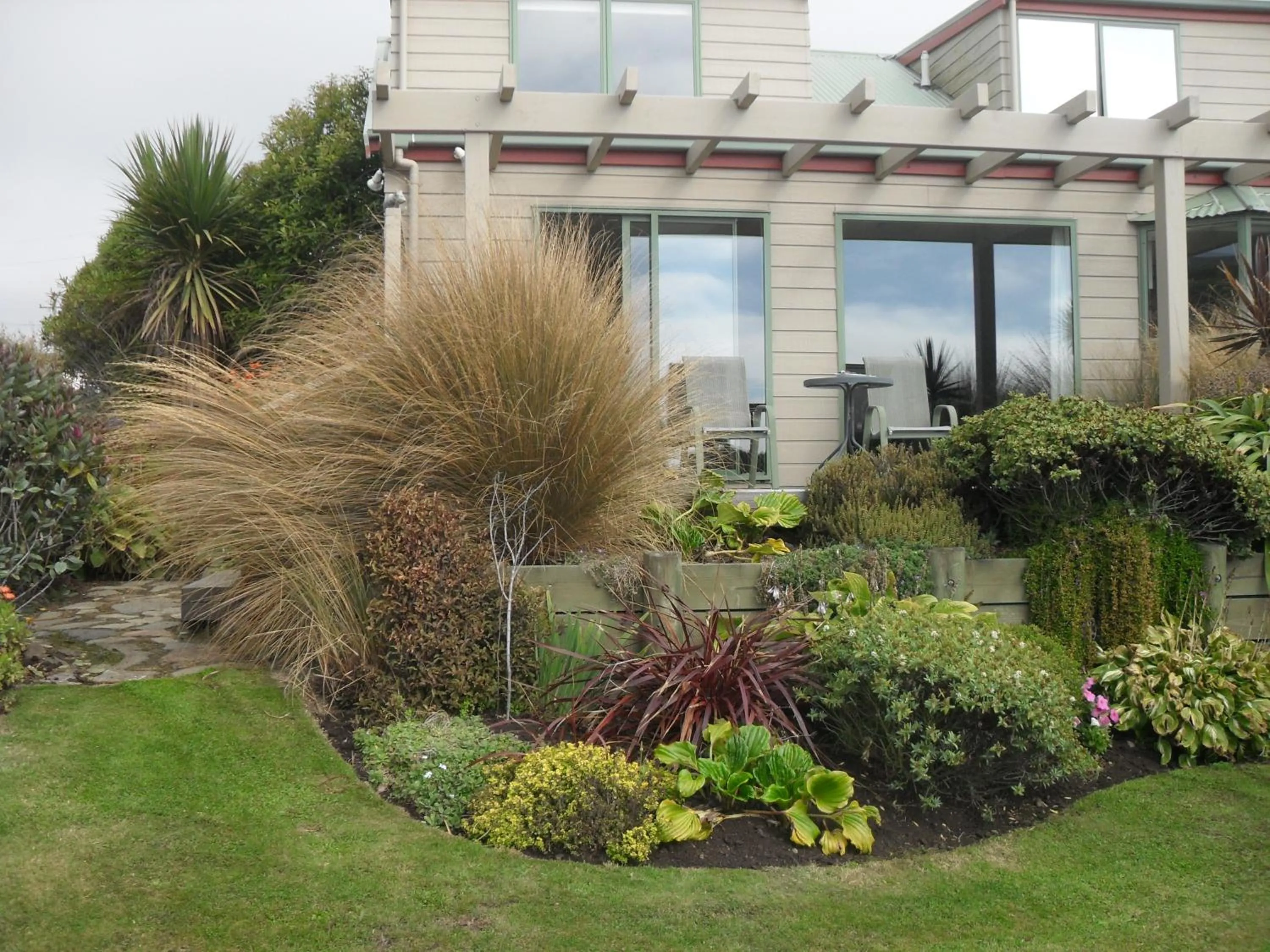 Facade/entrance in Molyneux House