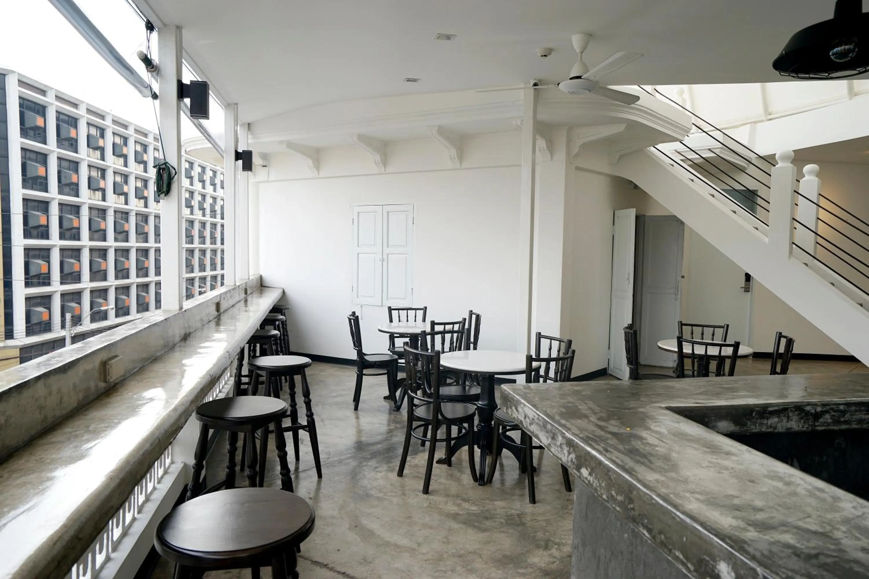 Dining area in Cacha Bed