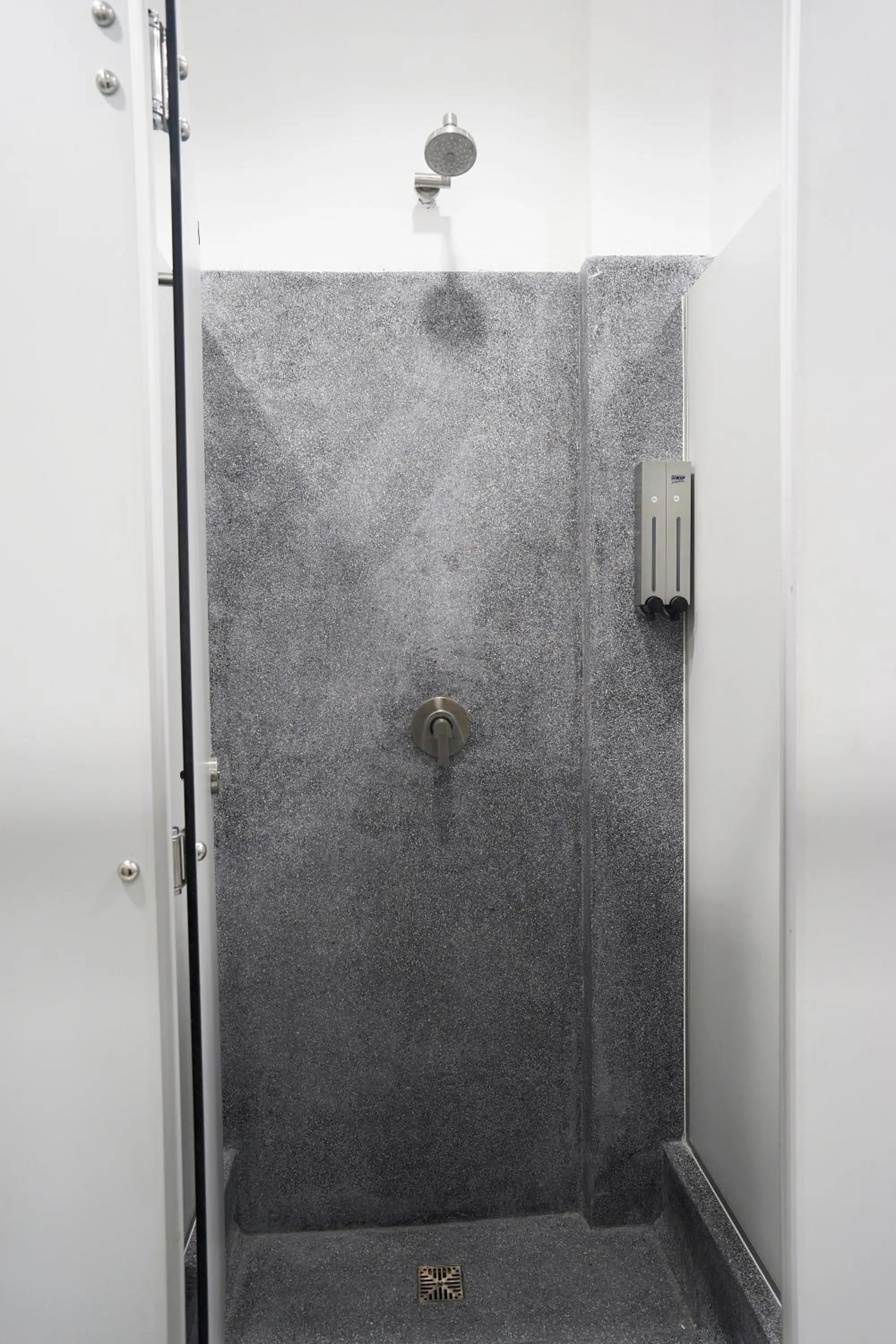 Bathroom in Cacha Bed