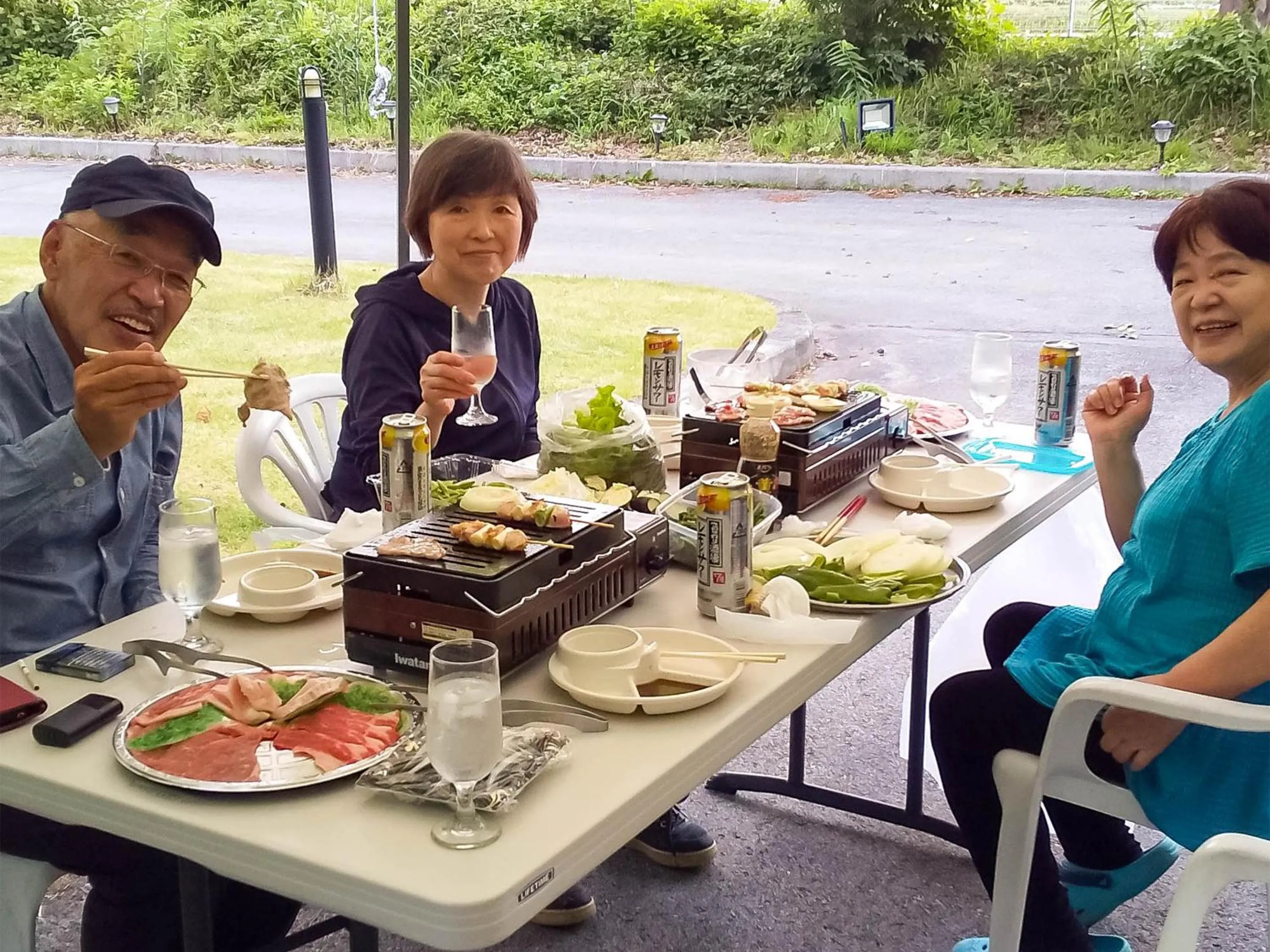 People in Yamanakako Pension Pause