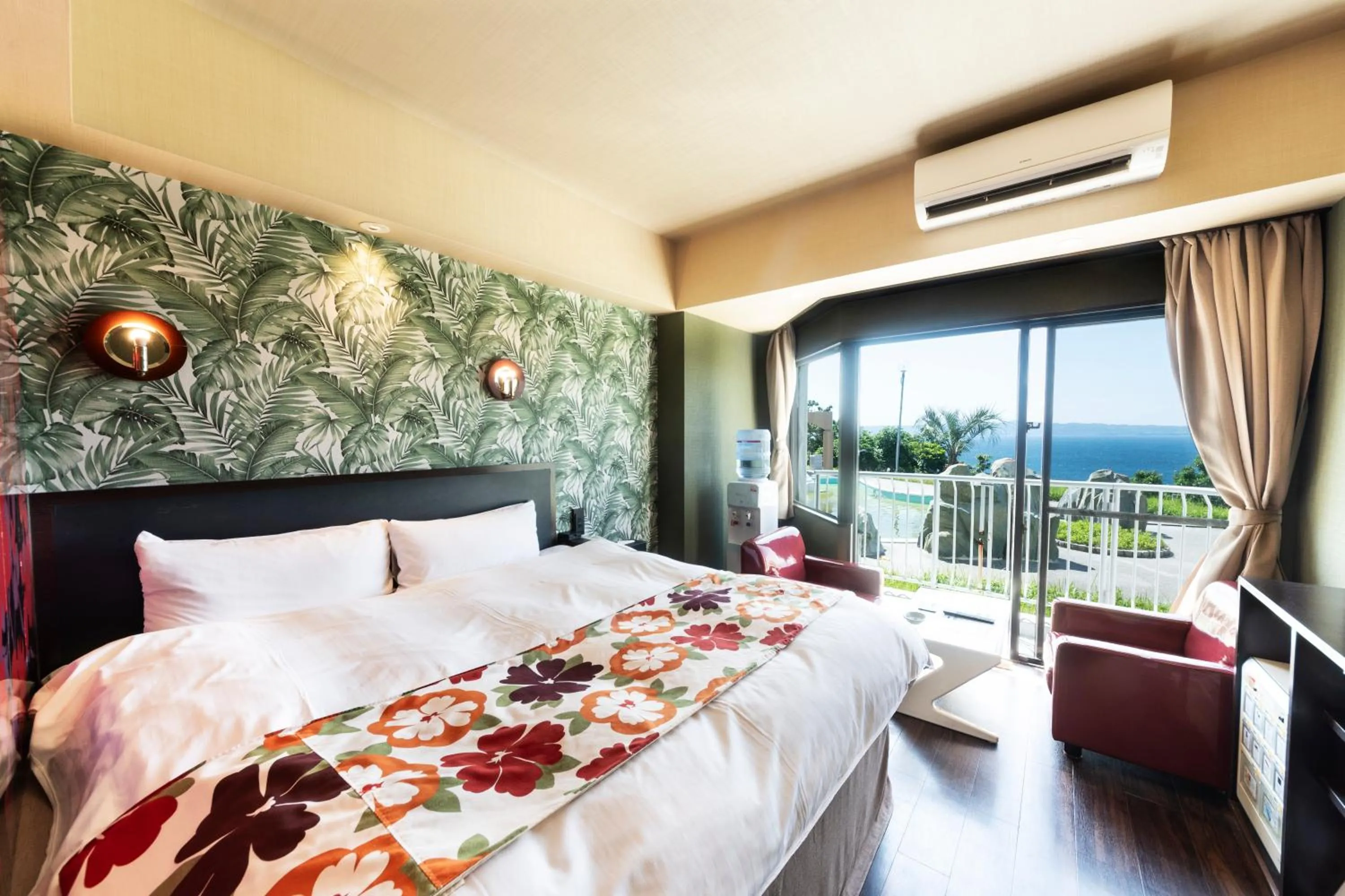 Photo of the whole room, Bed in Nagasaki Chapel Coconuts Hotel ＆Resort