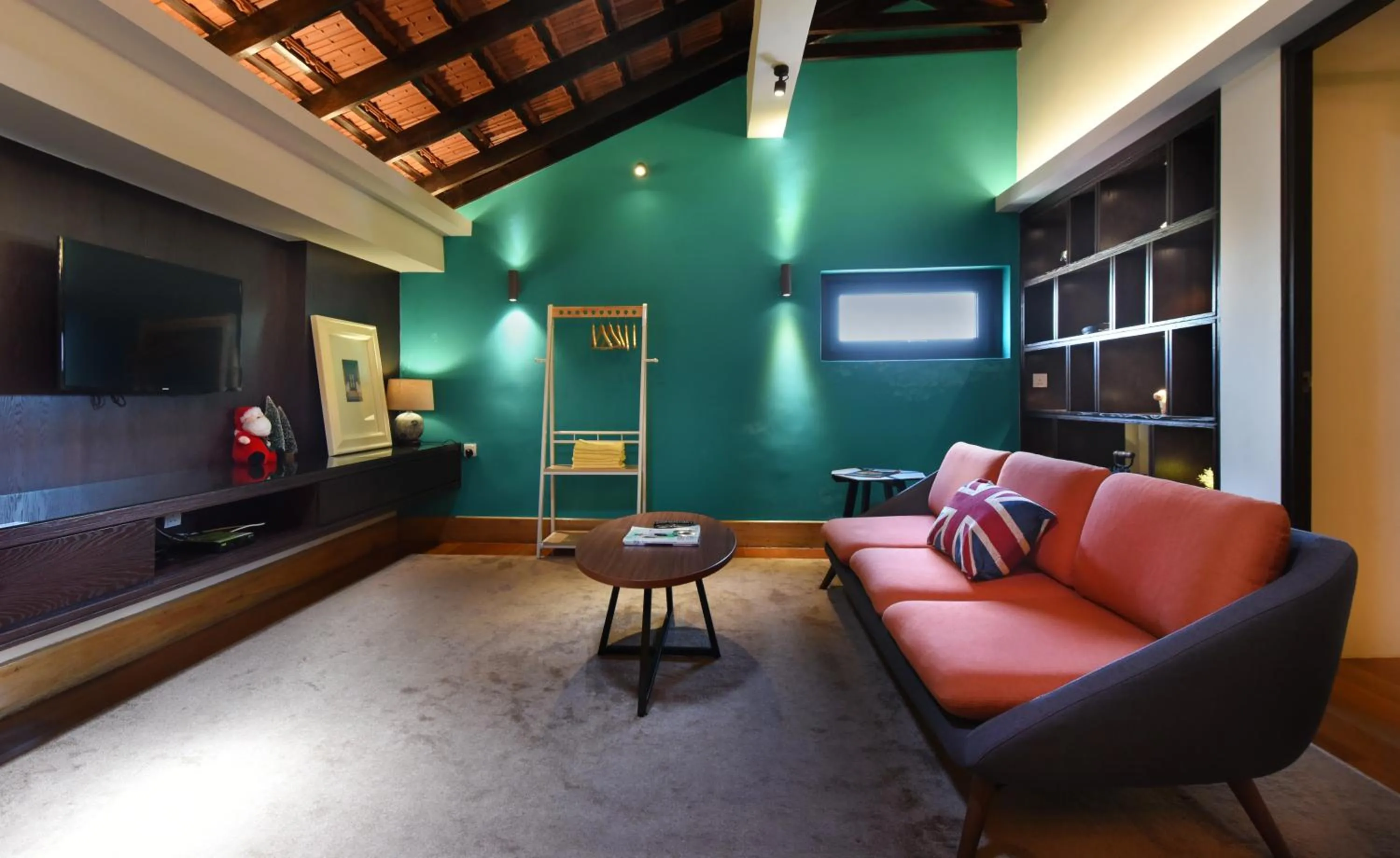 Communal lounge/ TV room in Backyard Rio Melaka
