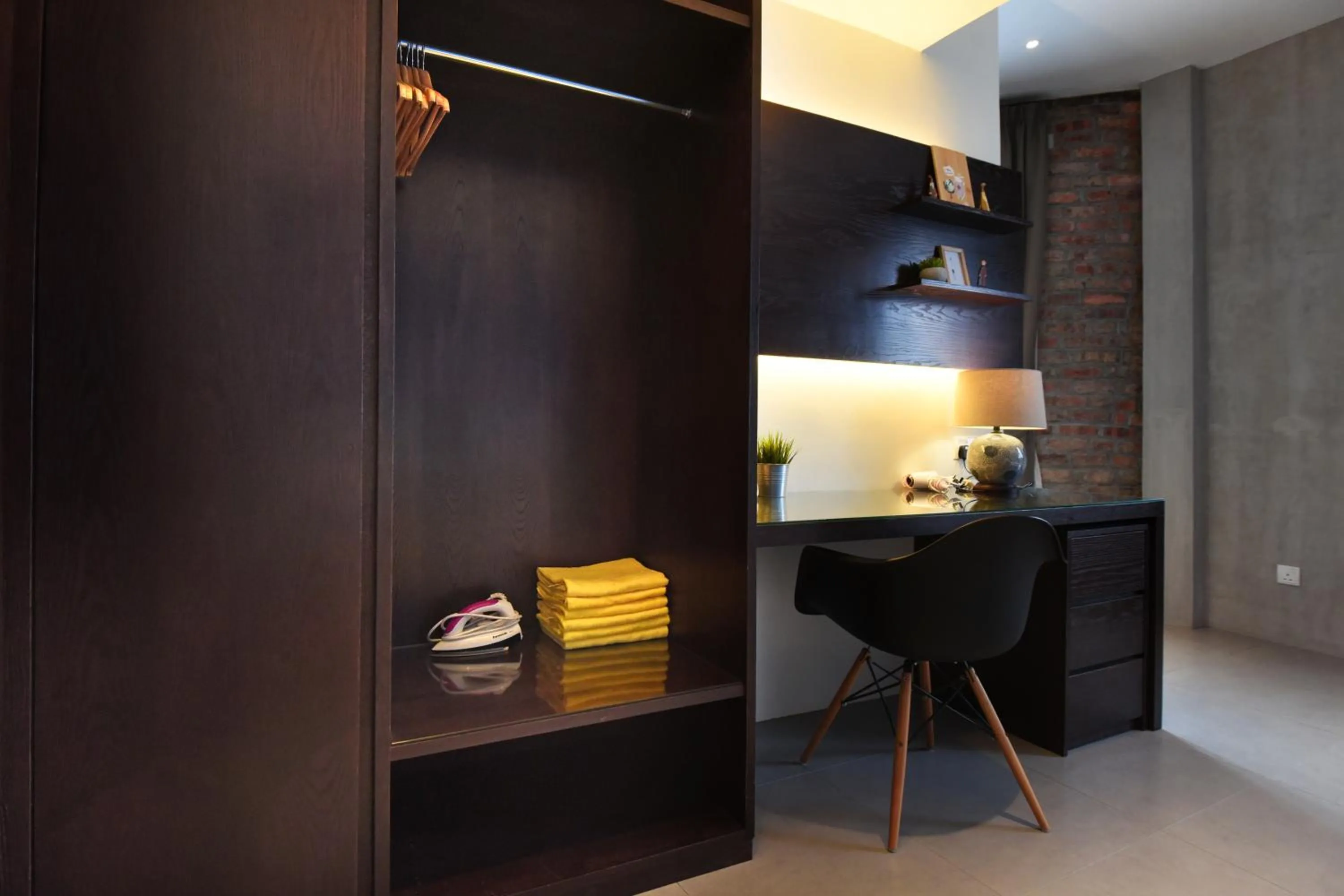 wardrobe in Backyard Rio Melaka