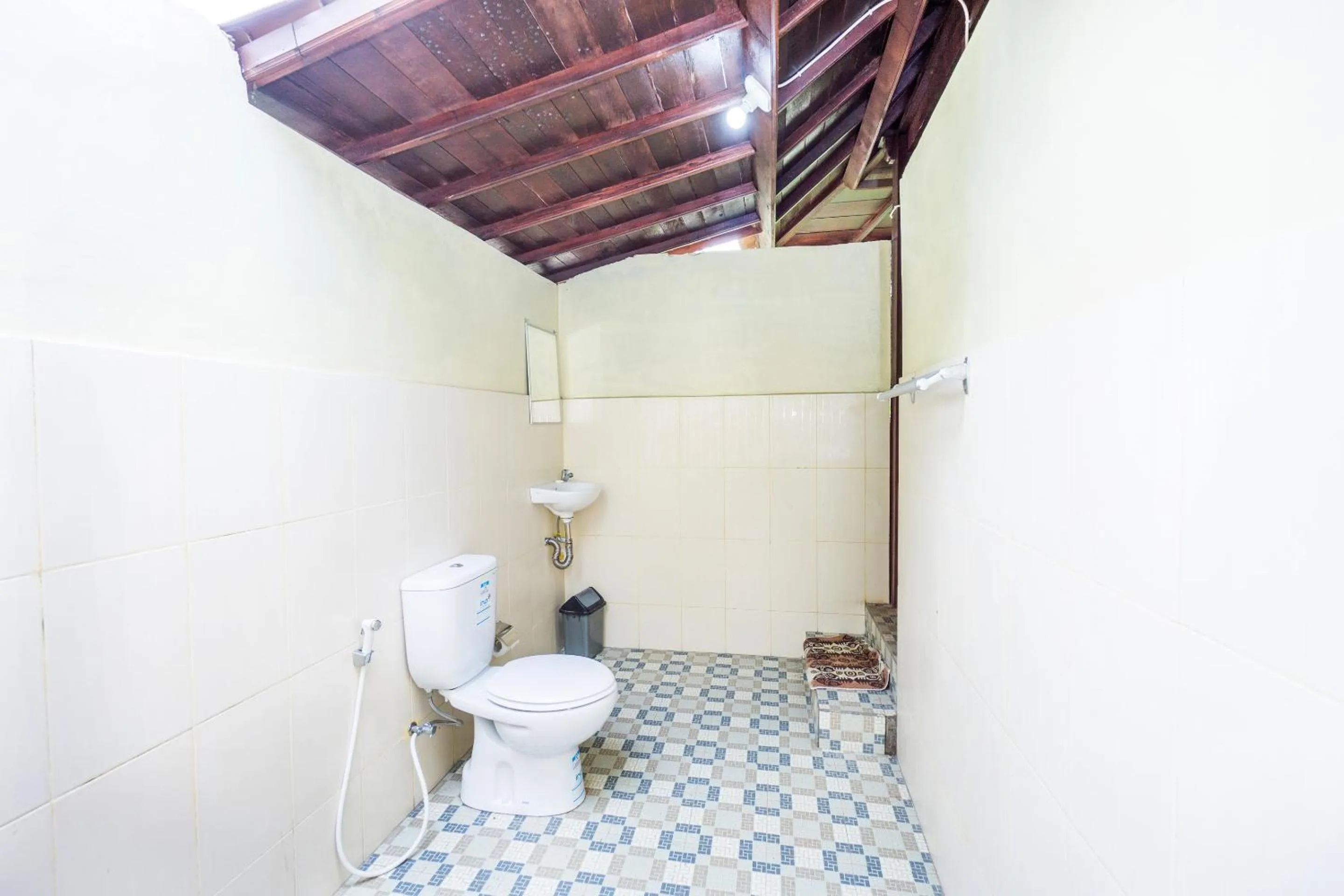 Shower in Lembongan Bagus Villa