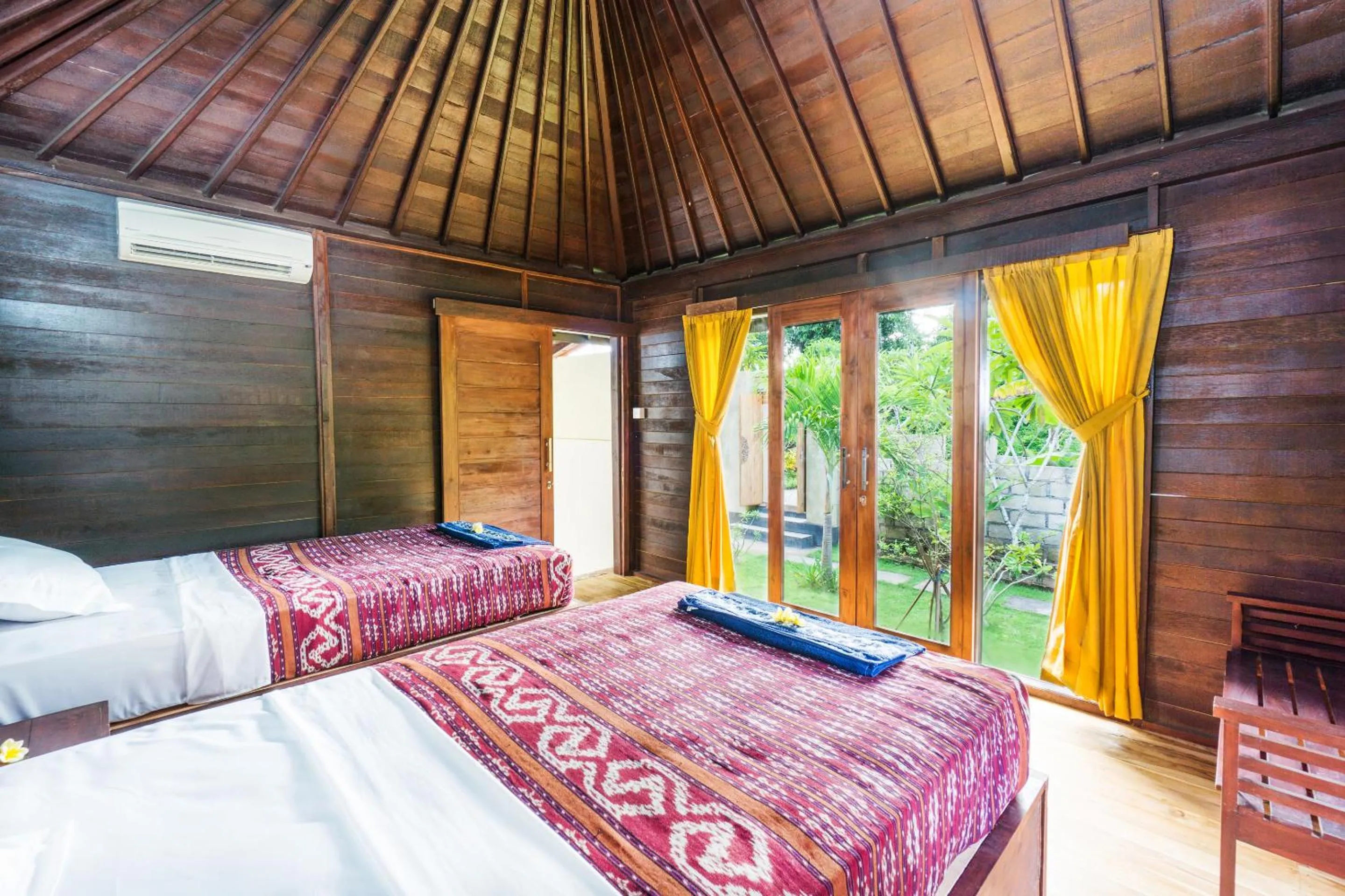Bed in Lembongan Bagus Villa