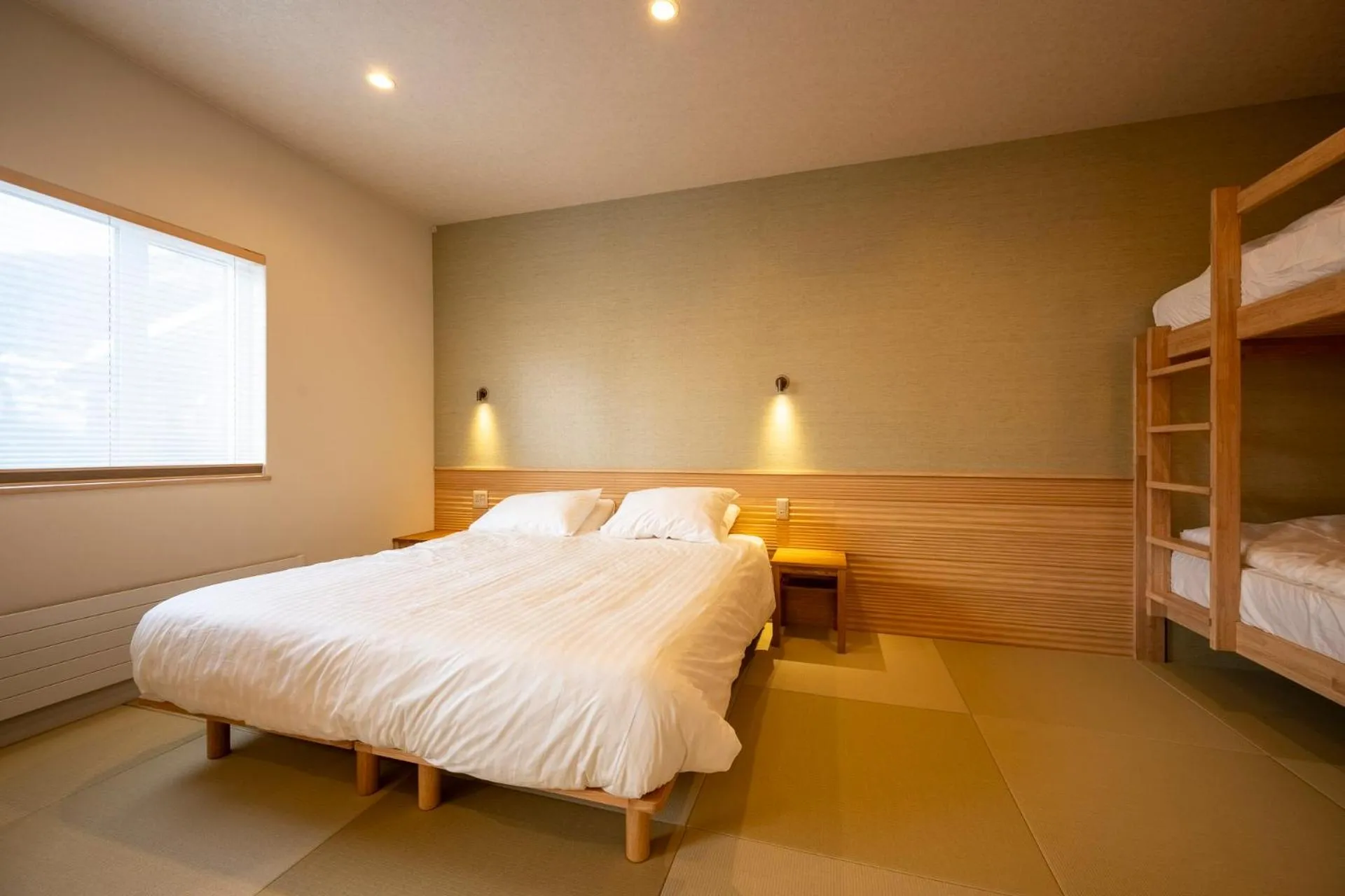 Bed in Tanuki Nozawa
