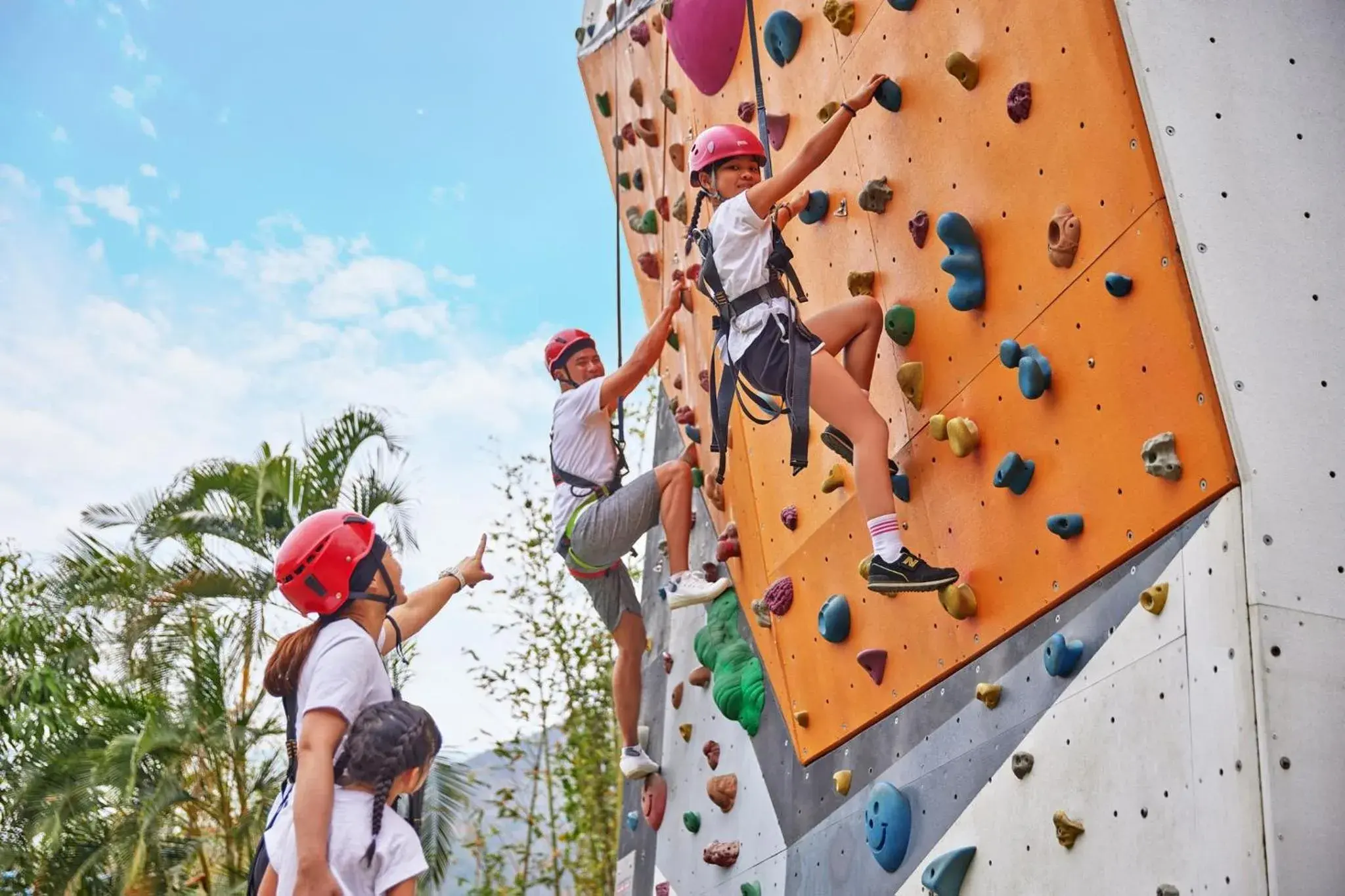 Activities, Children in HOTEL CHAM CHAM