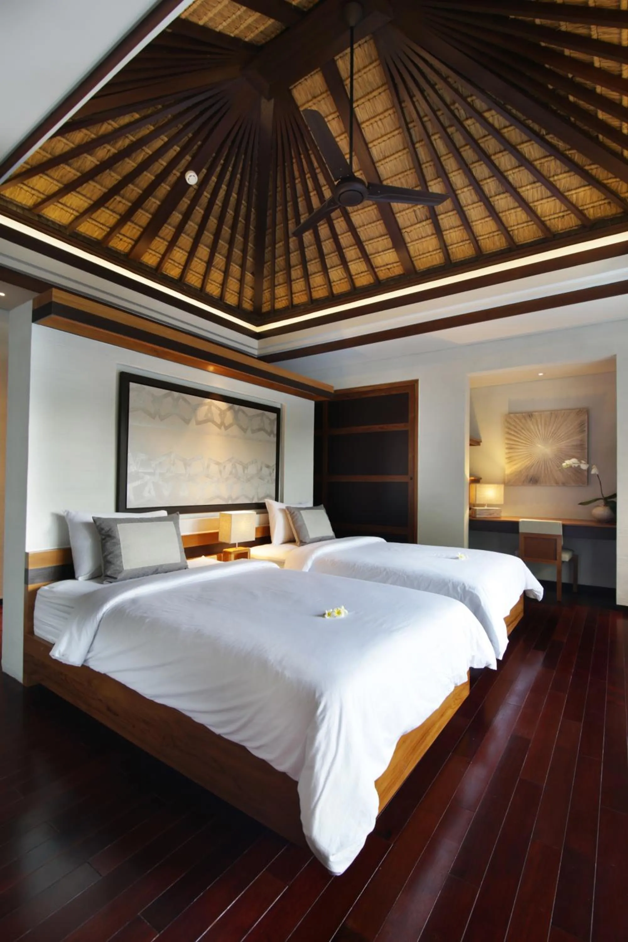 Bedroom, Bed in Kedonganan Beach Villa