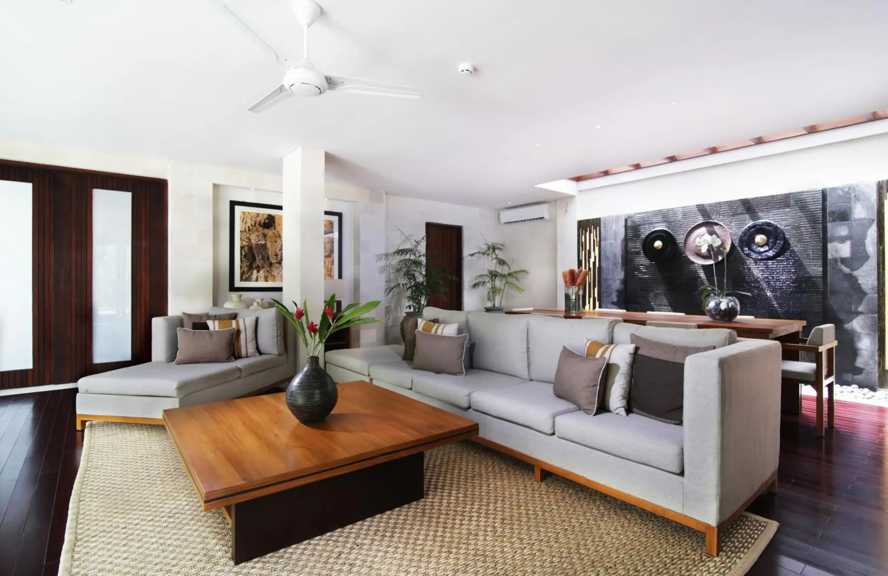 Living room in Kedonganan Beach Villa Living room in Kedonganan Beach Villa