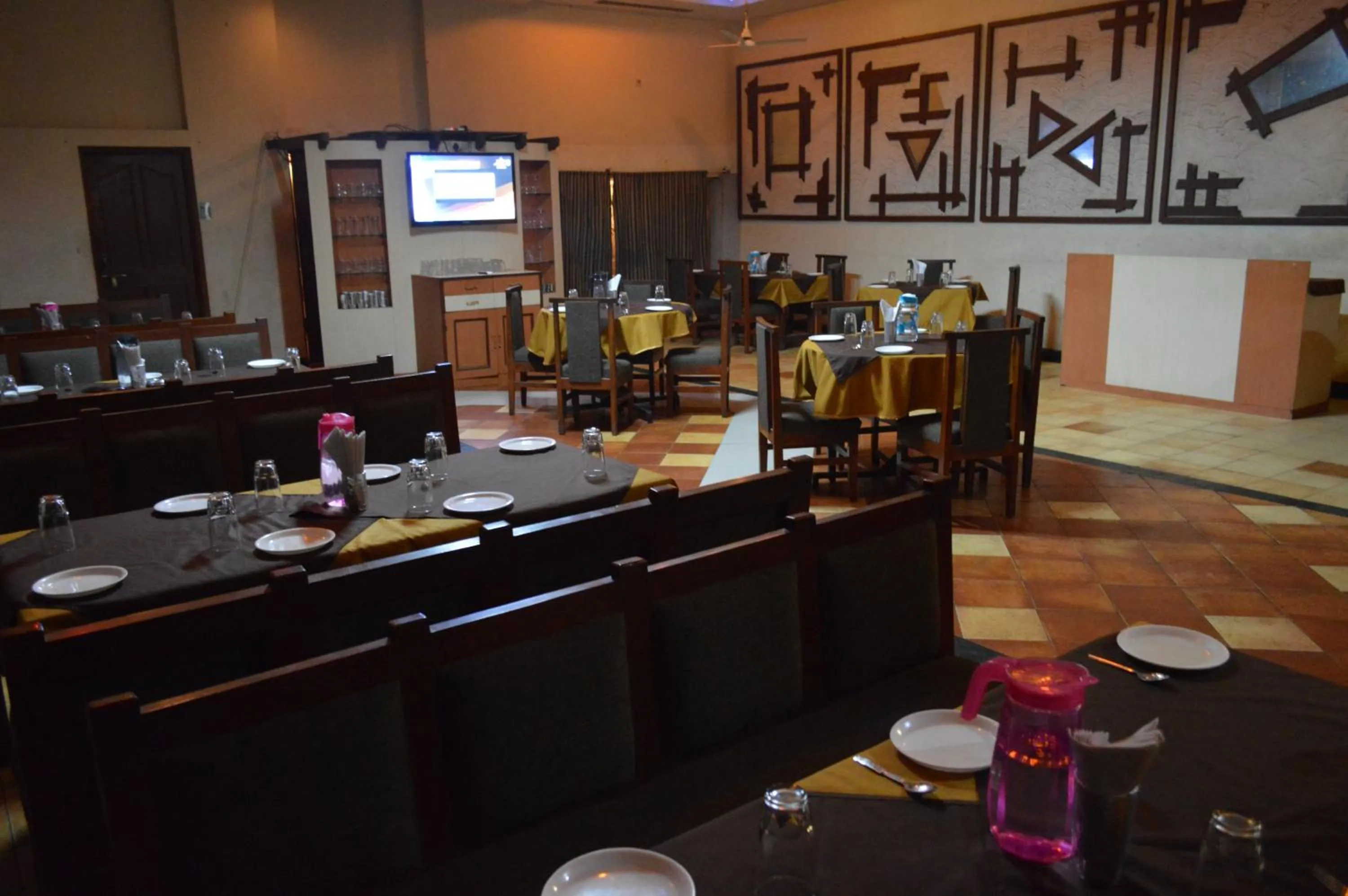 Breakfast in Hotel Sunrise N Resorts