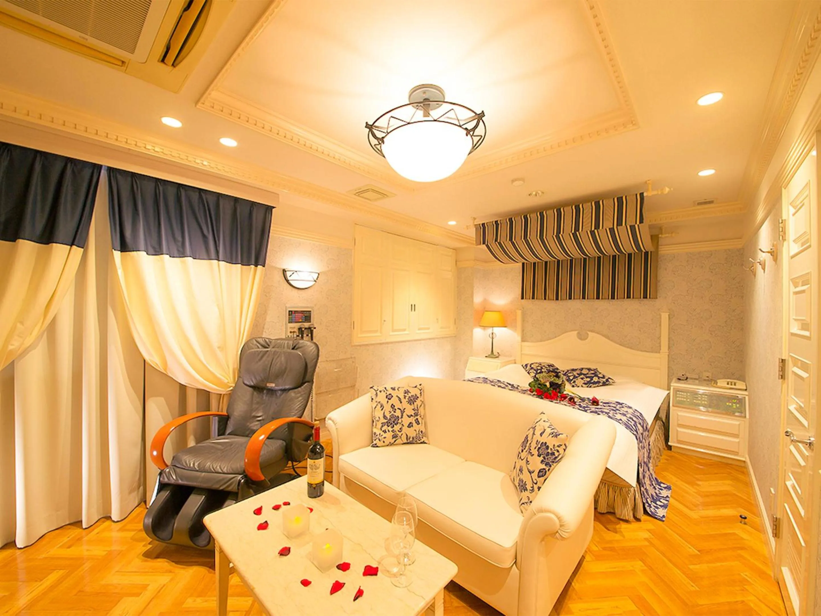 Photo of the whole room, Bed in Hotel QT Senboku - Adult Only Love Hotel -