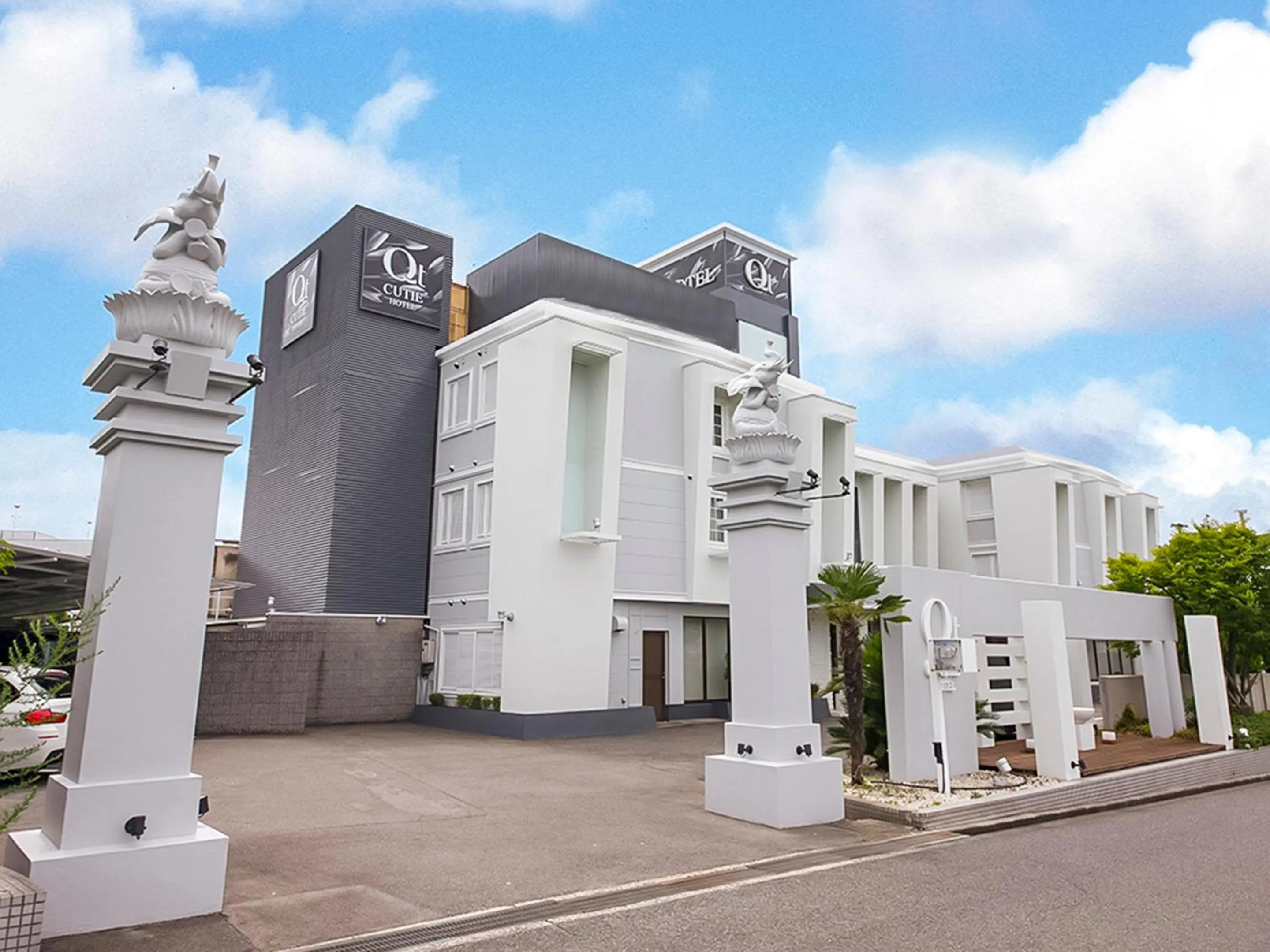 Facade/entrance in Hotel QT Senboku - Adult Only Love Hotel -