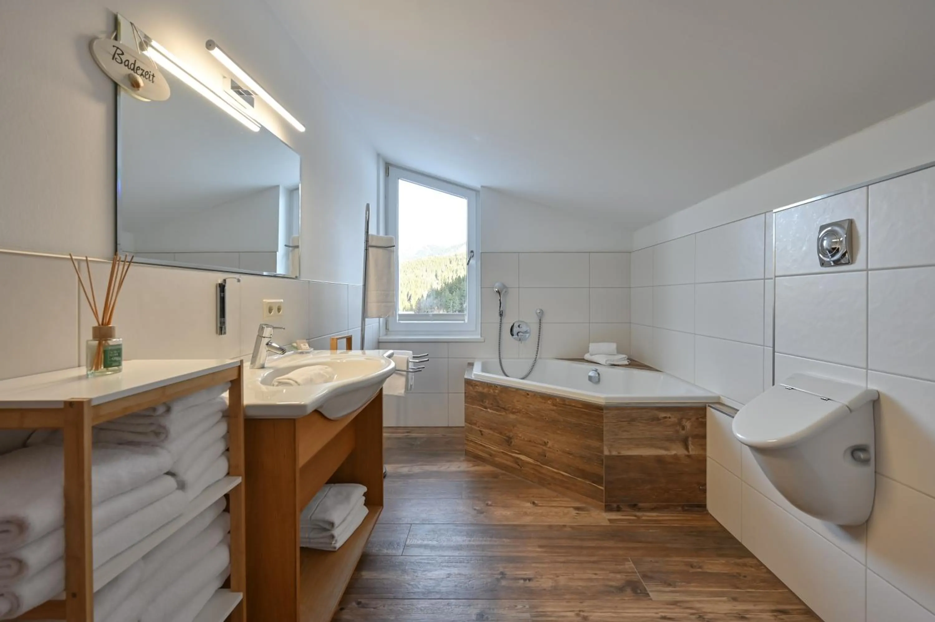 Bathroom in Braito's Seaside Lodges und Suites, Ferienhäuser und Ferienwohnungen