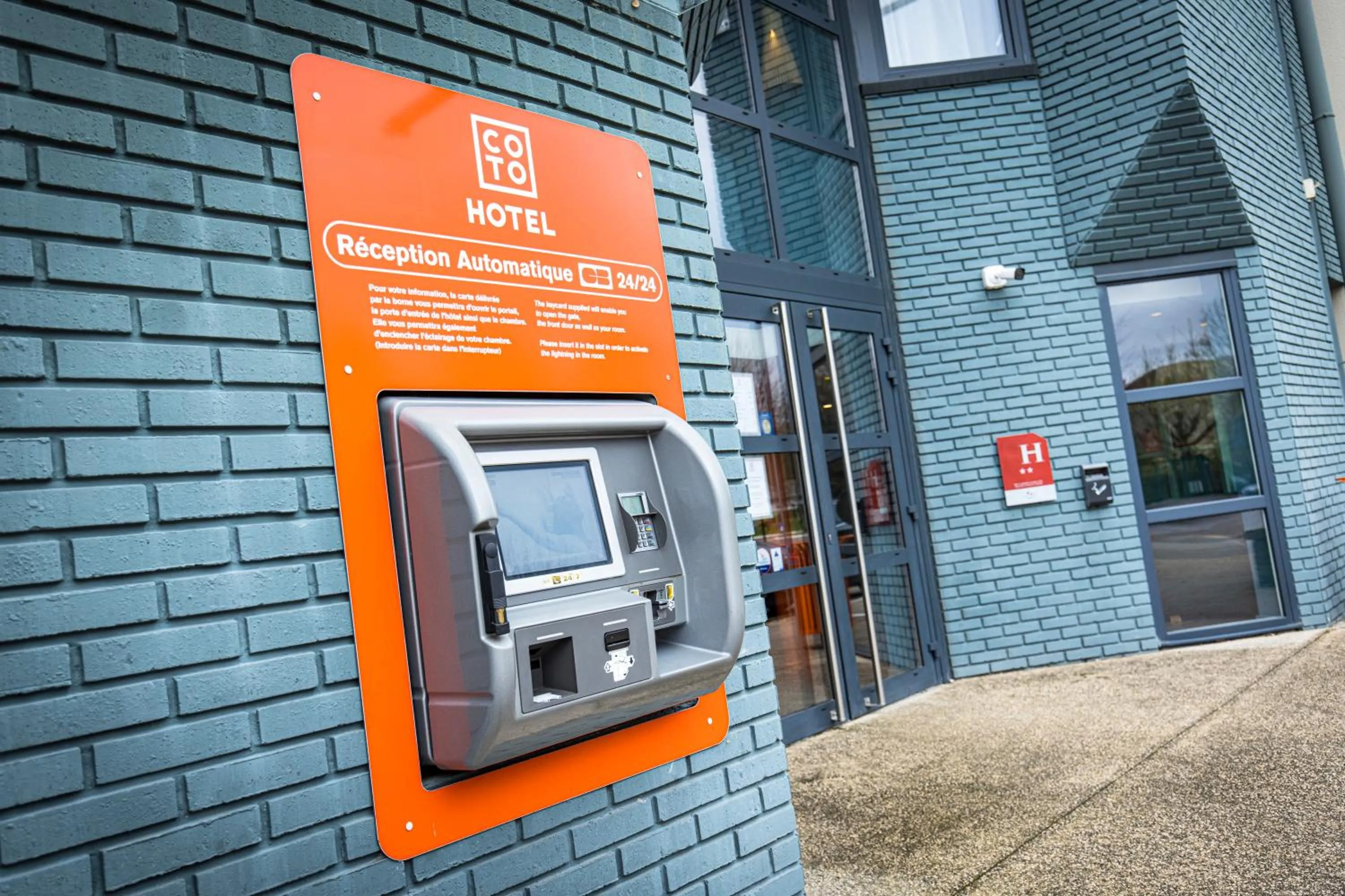 Facade/entrance in Coto Hotel