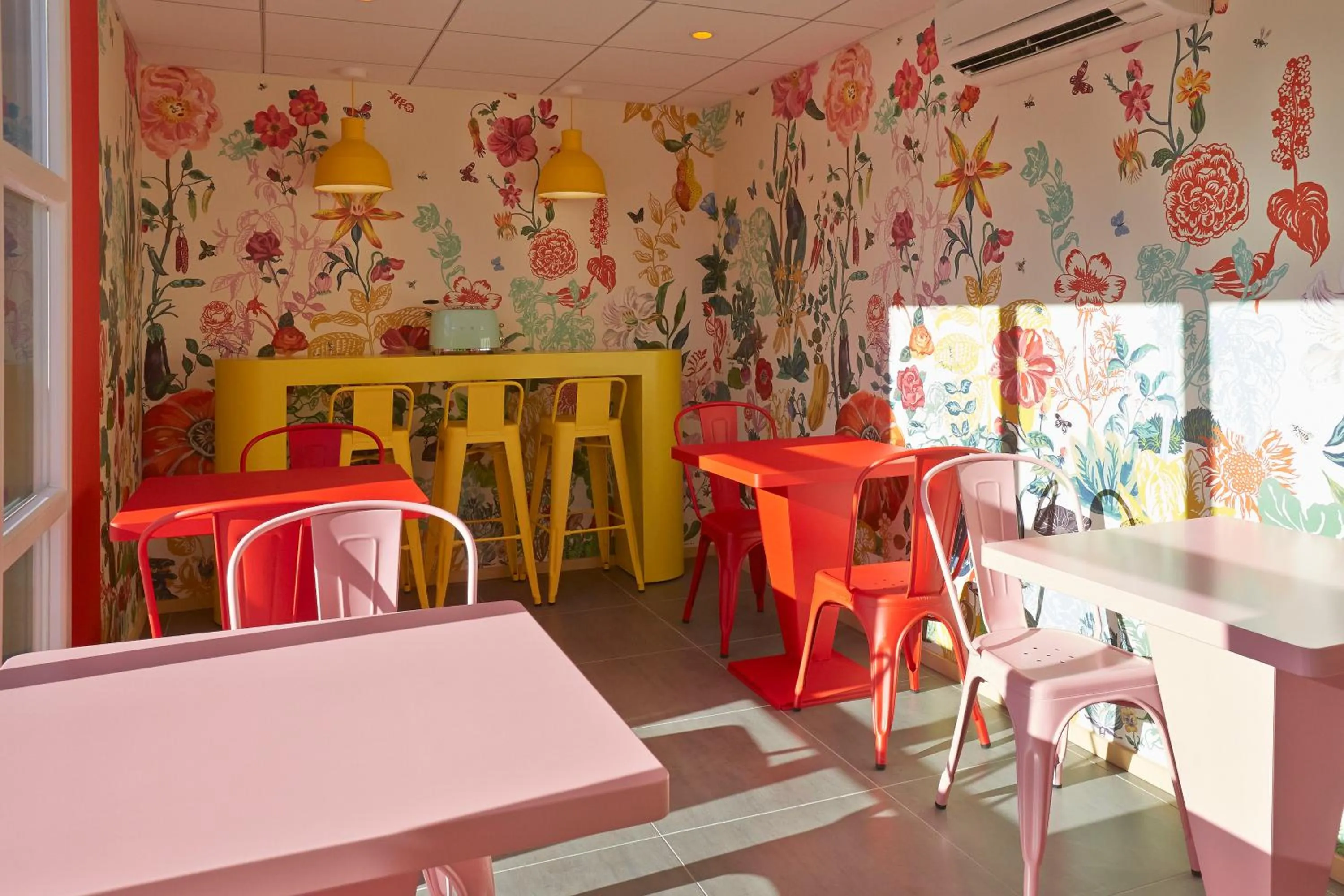 Decorative detail in Coto Hotel