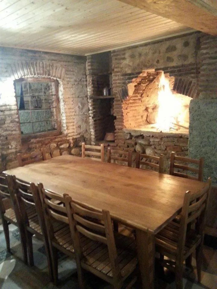 Restaurant/places to eat in Guest House Marani