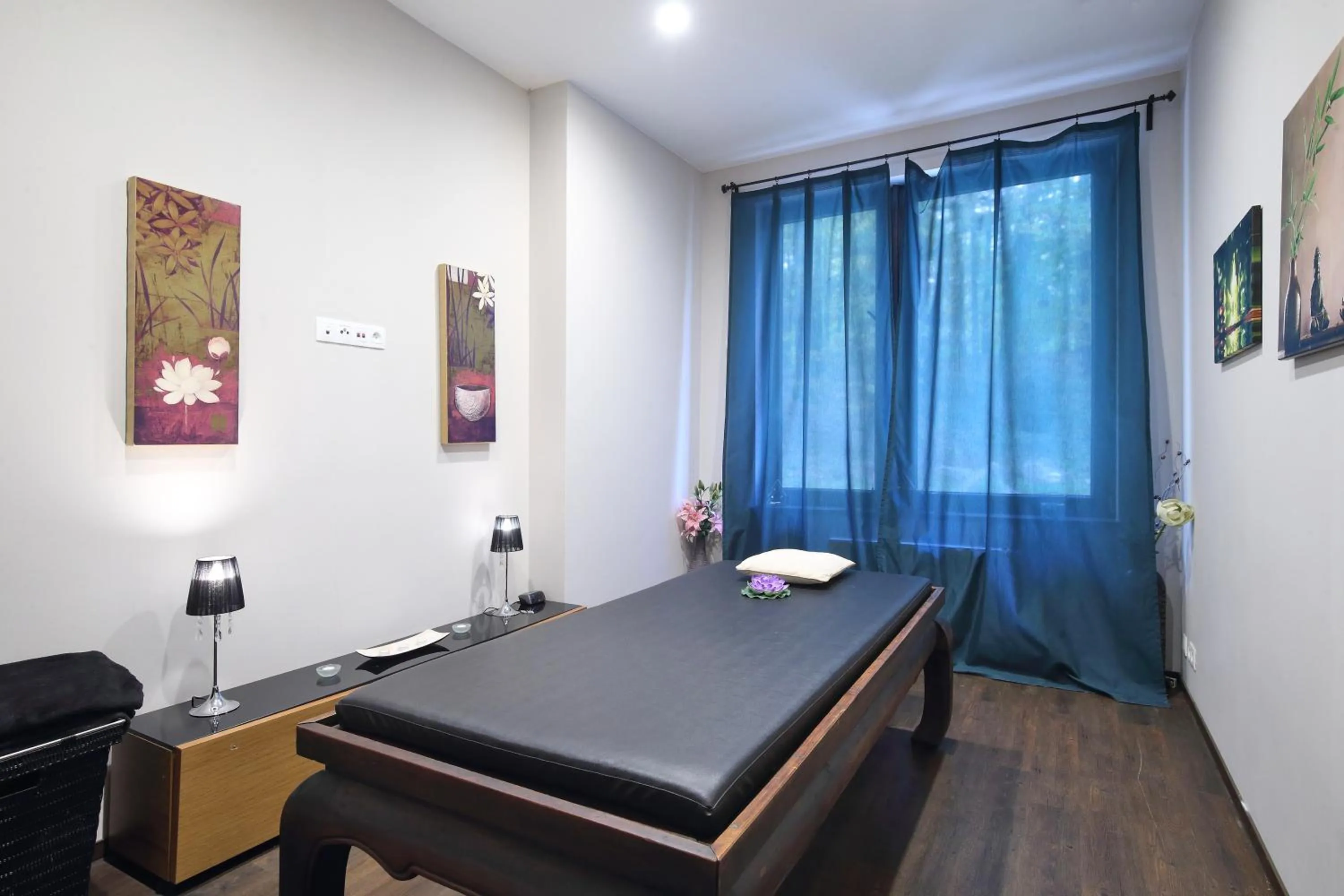 Massage in Carlsbad INN hotel & apartments