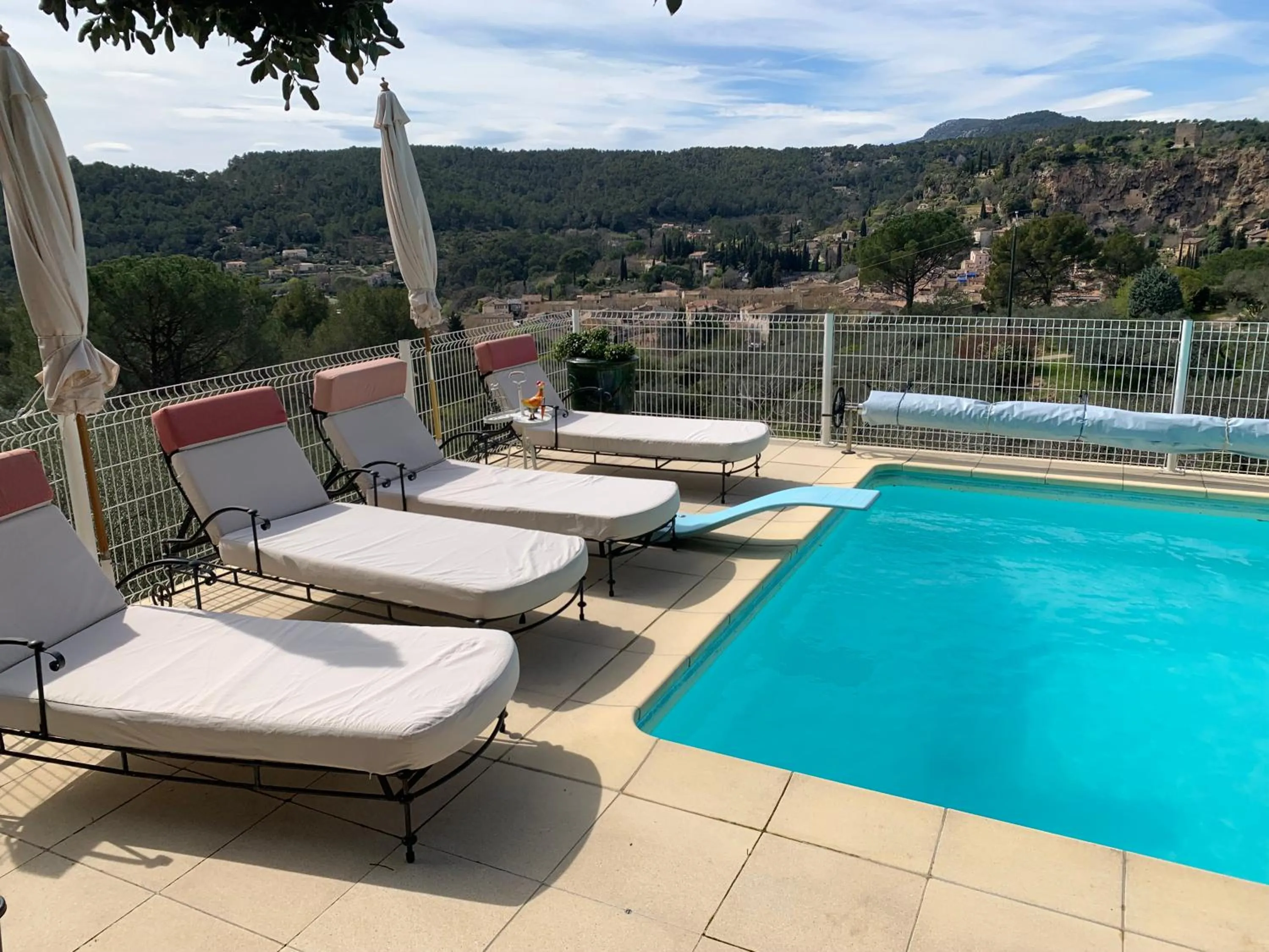 Swimming pool in Tivoli en Provence