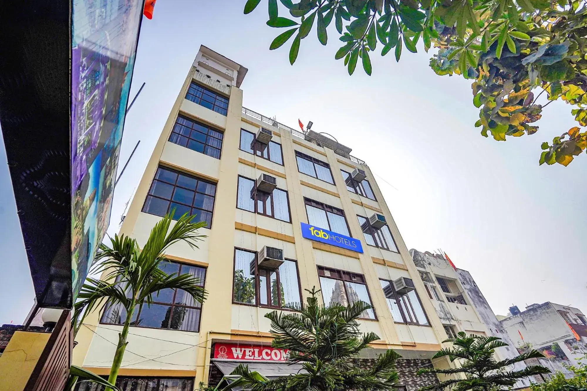 Property building in FabHotel Deepak Palace Property building in FabHotel Deepak Palace