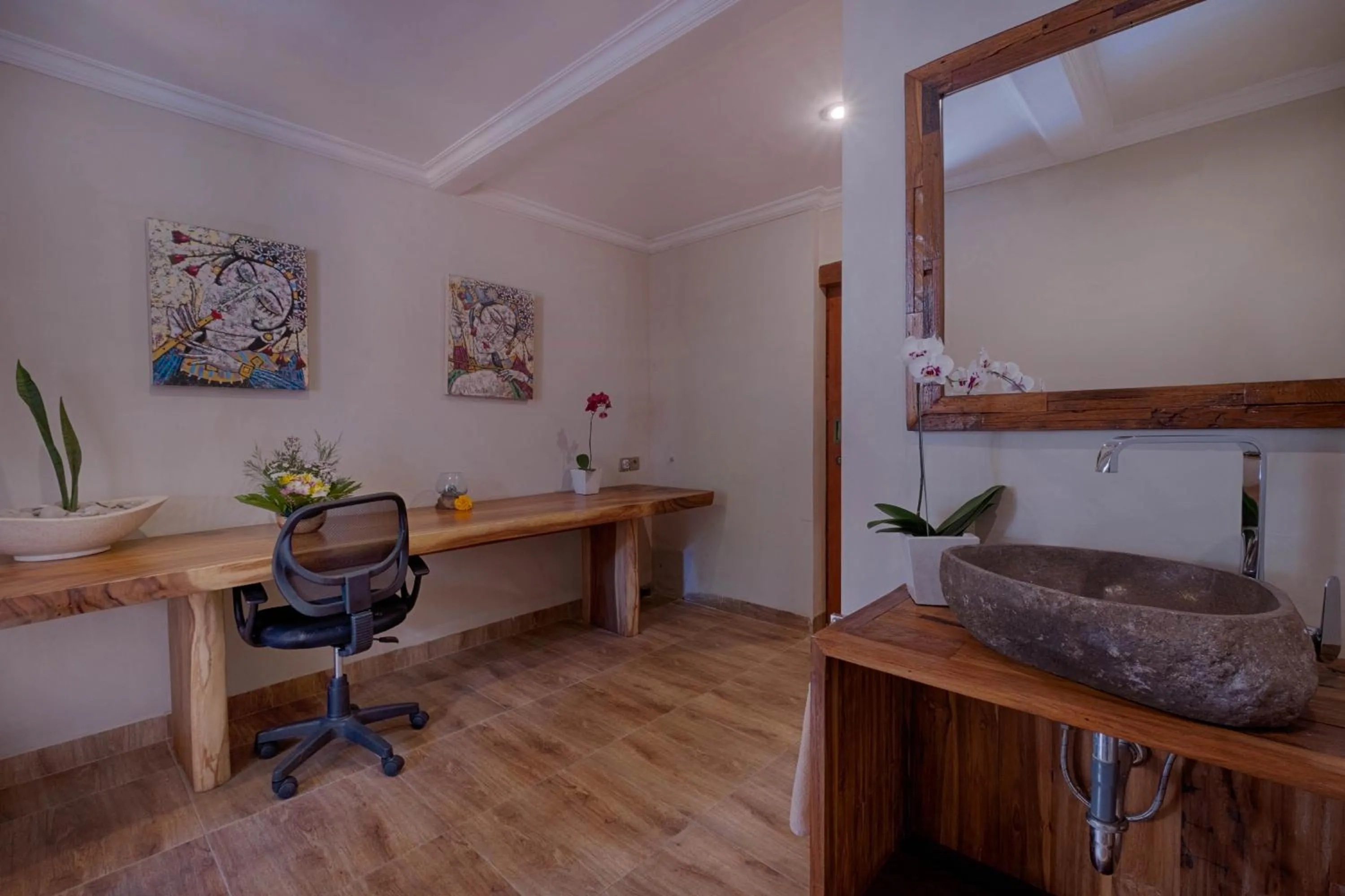 Business facilities in Mas Ubud Villa by Sanga Sanga Hospitality