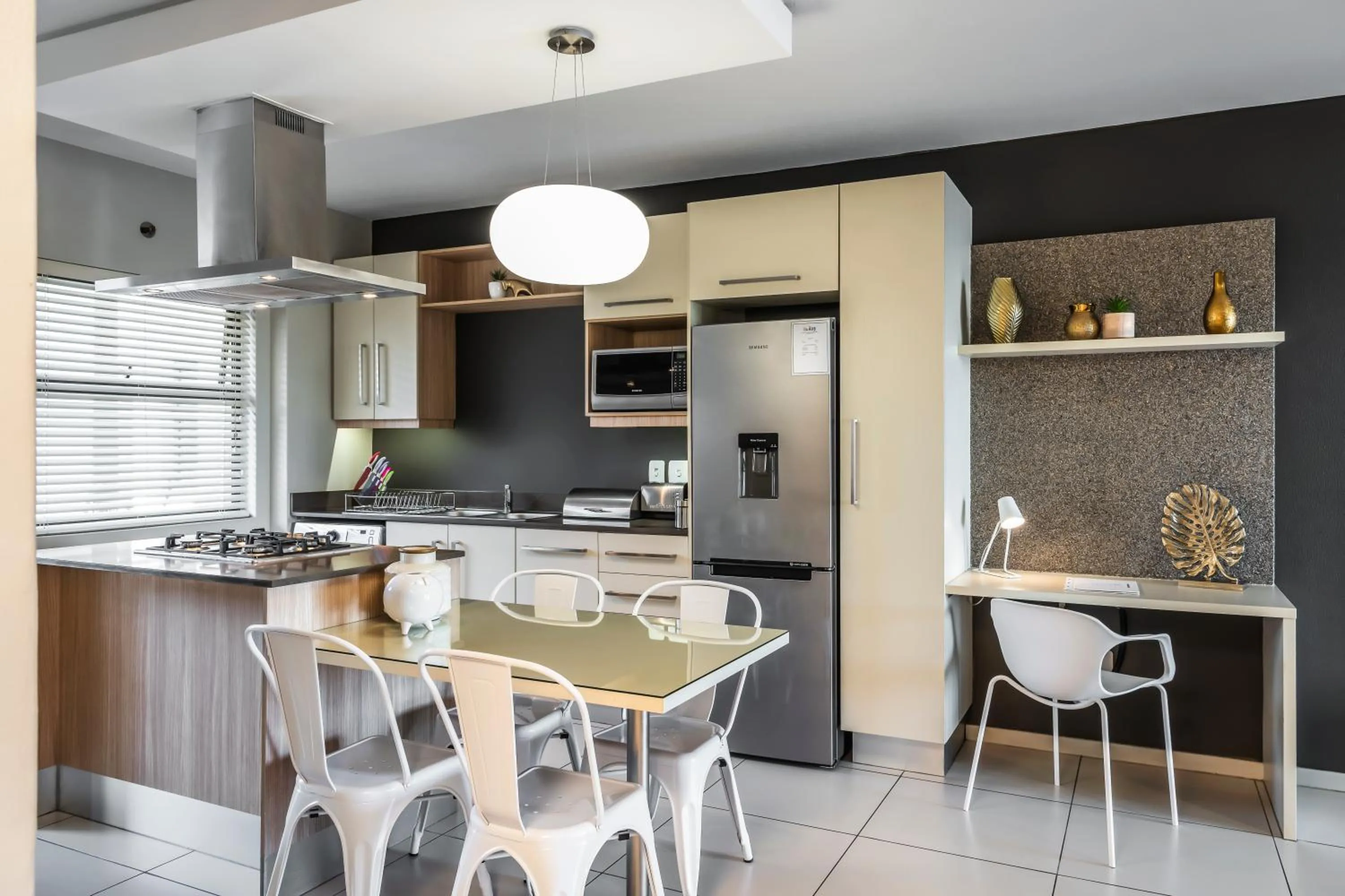Kitchen or kitchenette in CAG The Hub Bryanston