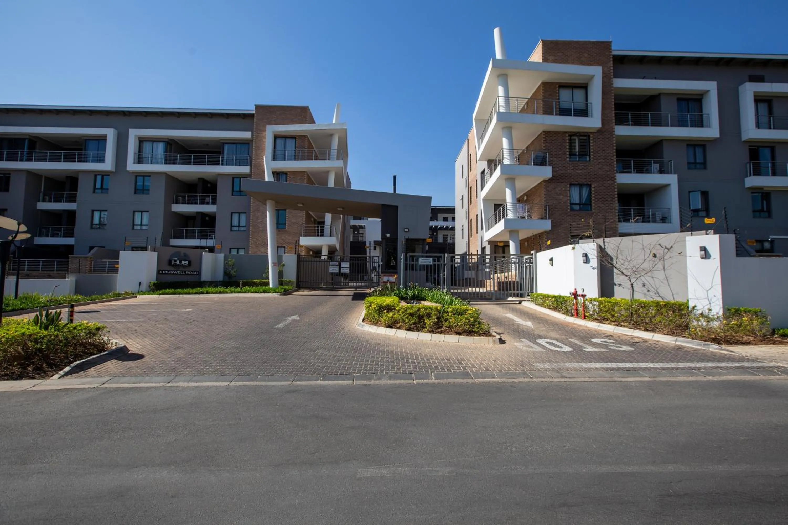 Property building in CAG The Hub Bryanston