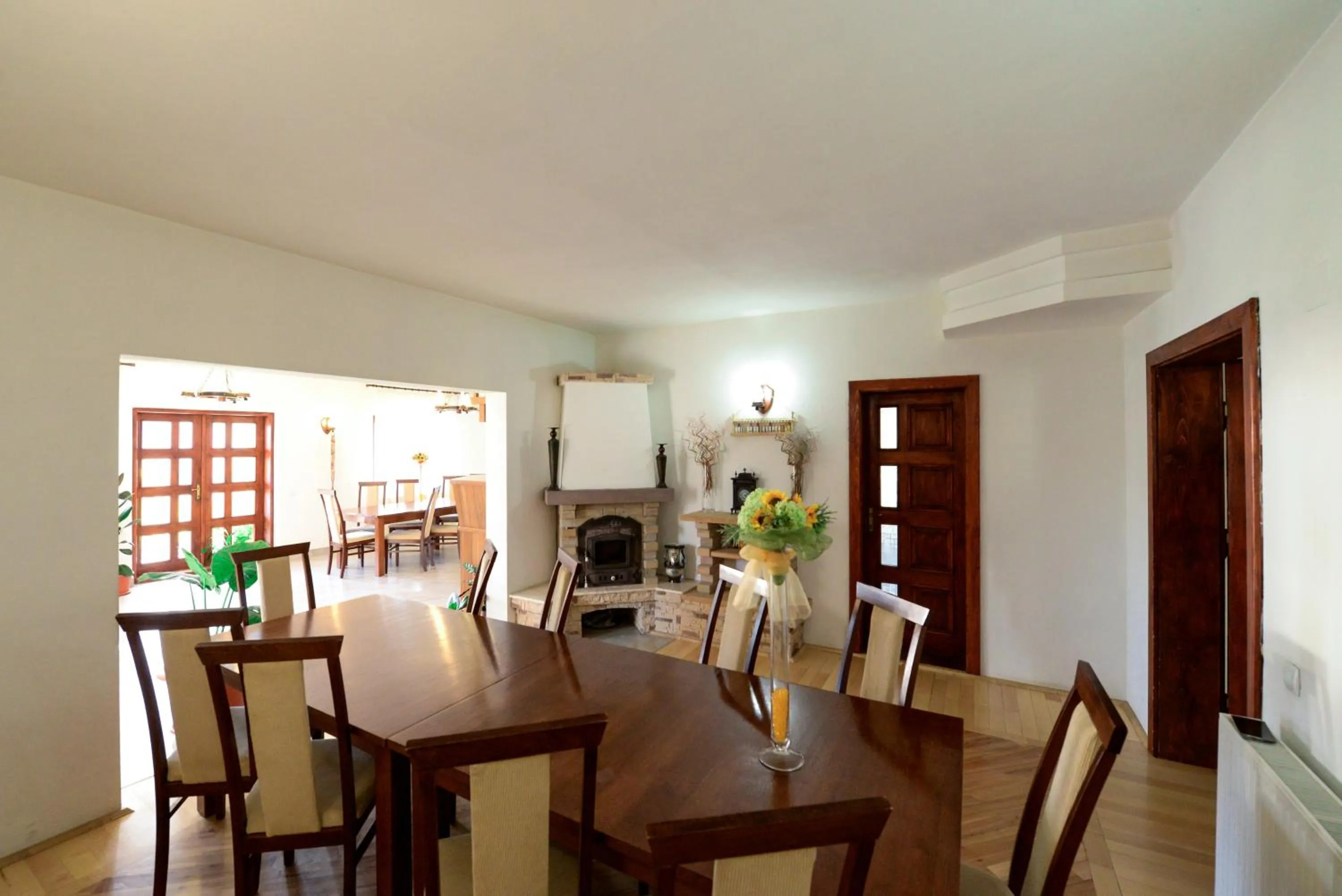 Communal lounge/ TV room in Pensiunea Arina
