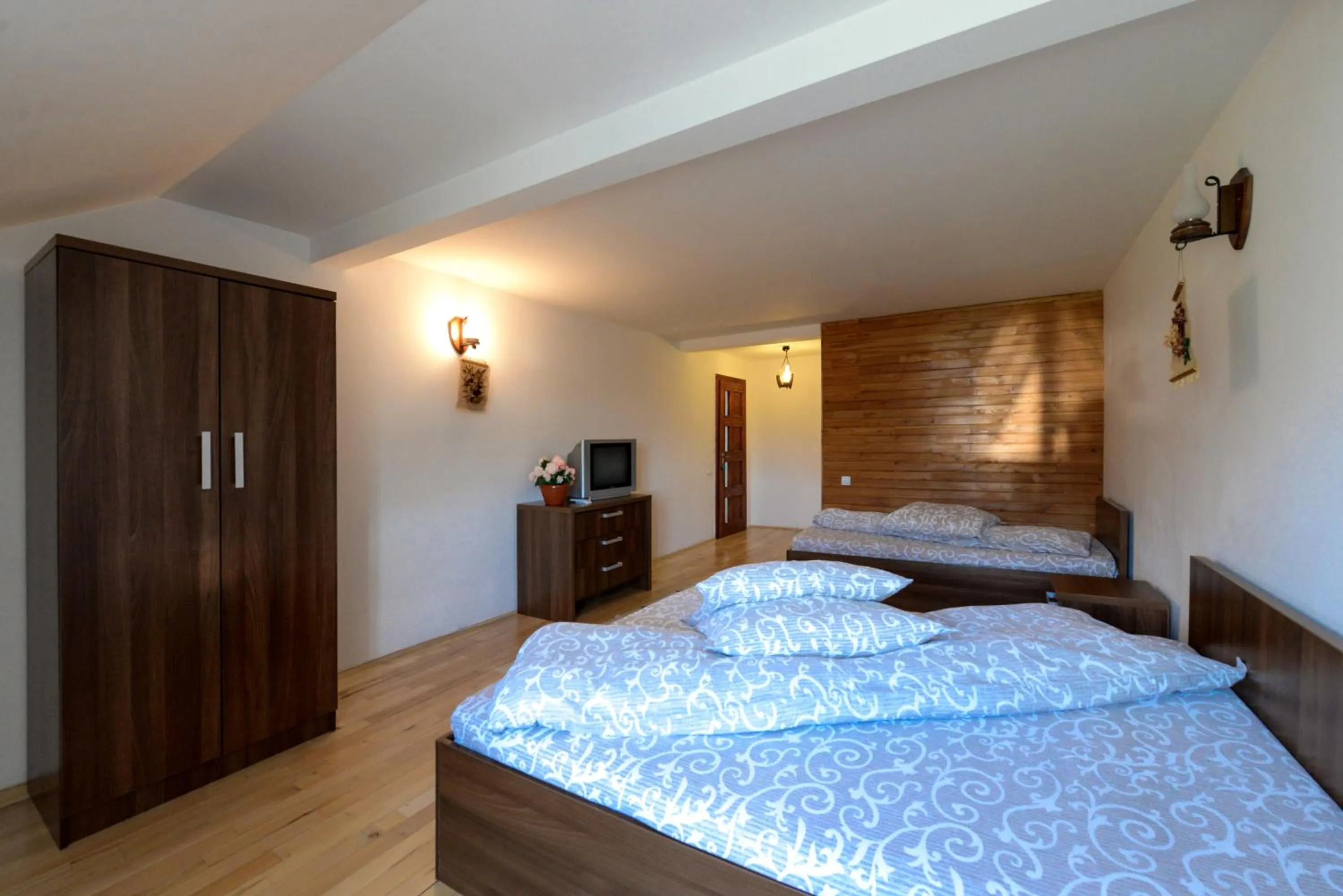 Photo of the whole room, Bed in Pensiunea Arina