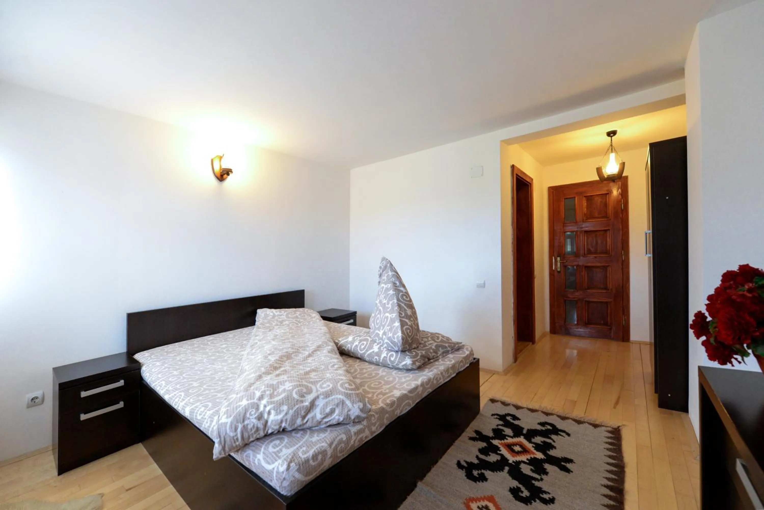 Bed in Pensiunea Arina