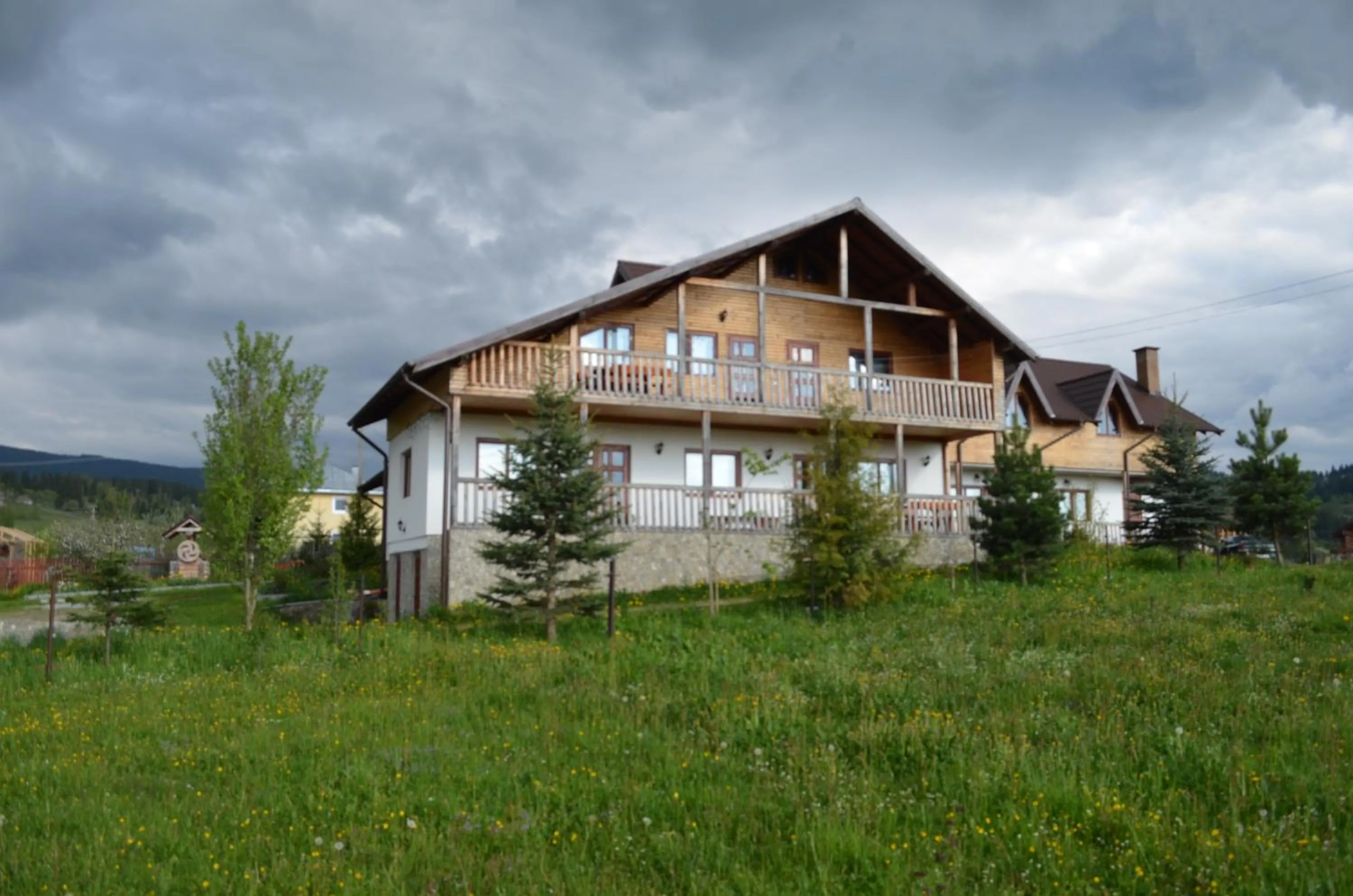 Property building in Pensiunea Arina