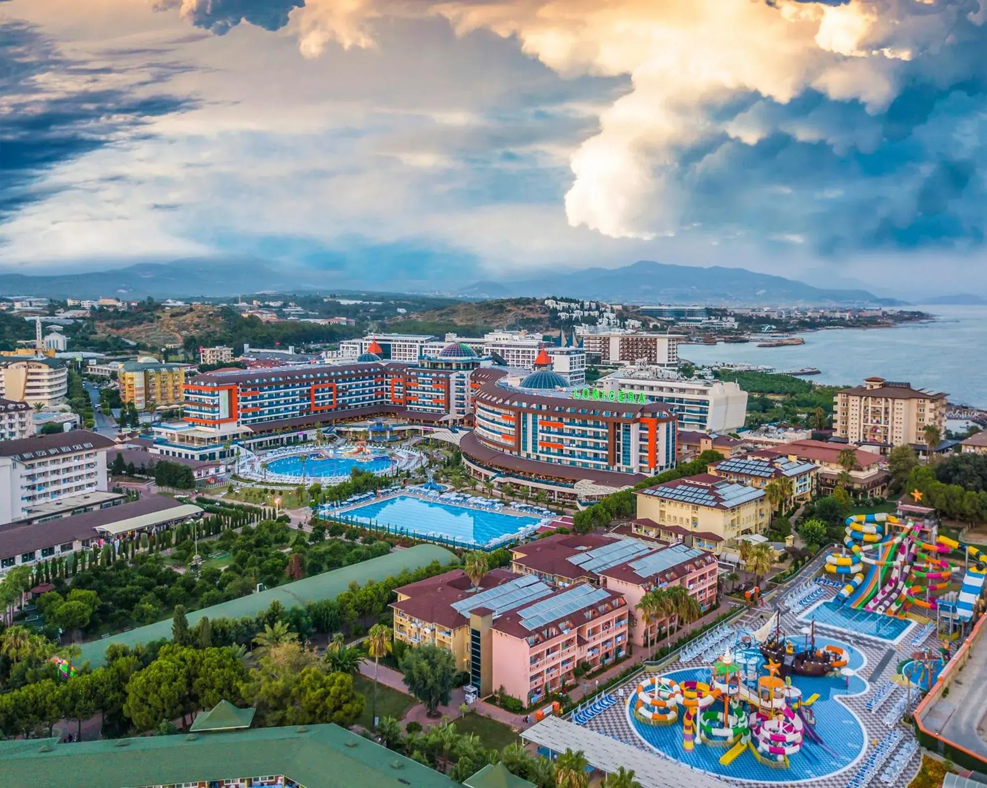 Lonicera Resort & Spa Hotel - Ultra All Inclusive Lonicera Resort & Spa Hotel - Ultra All Inclusive