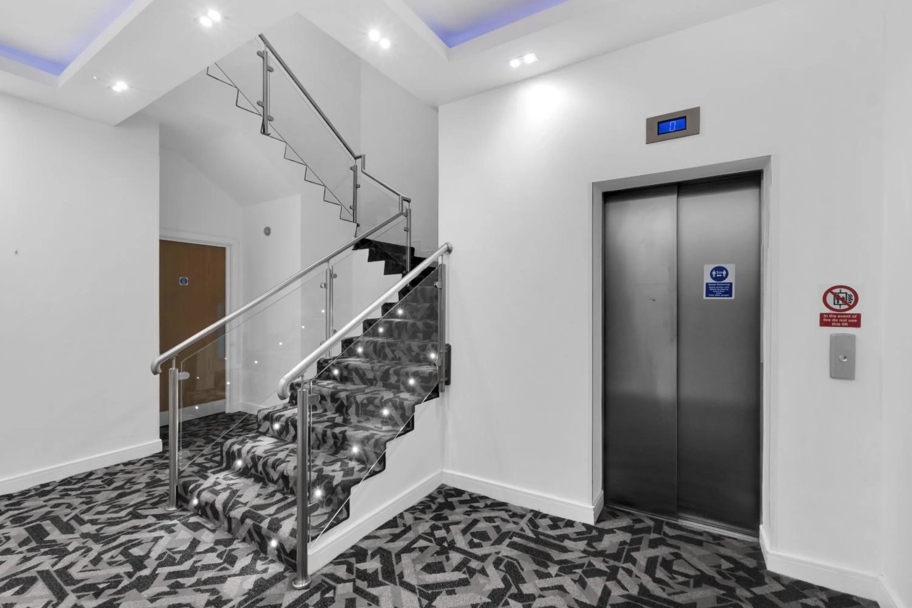 Signature Hotel London