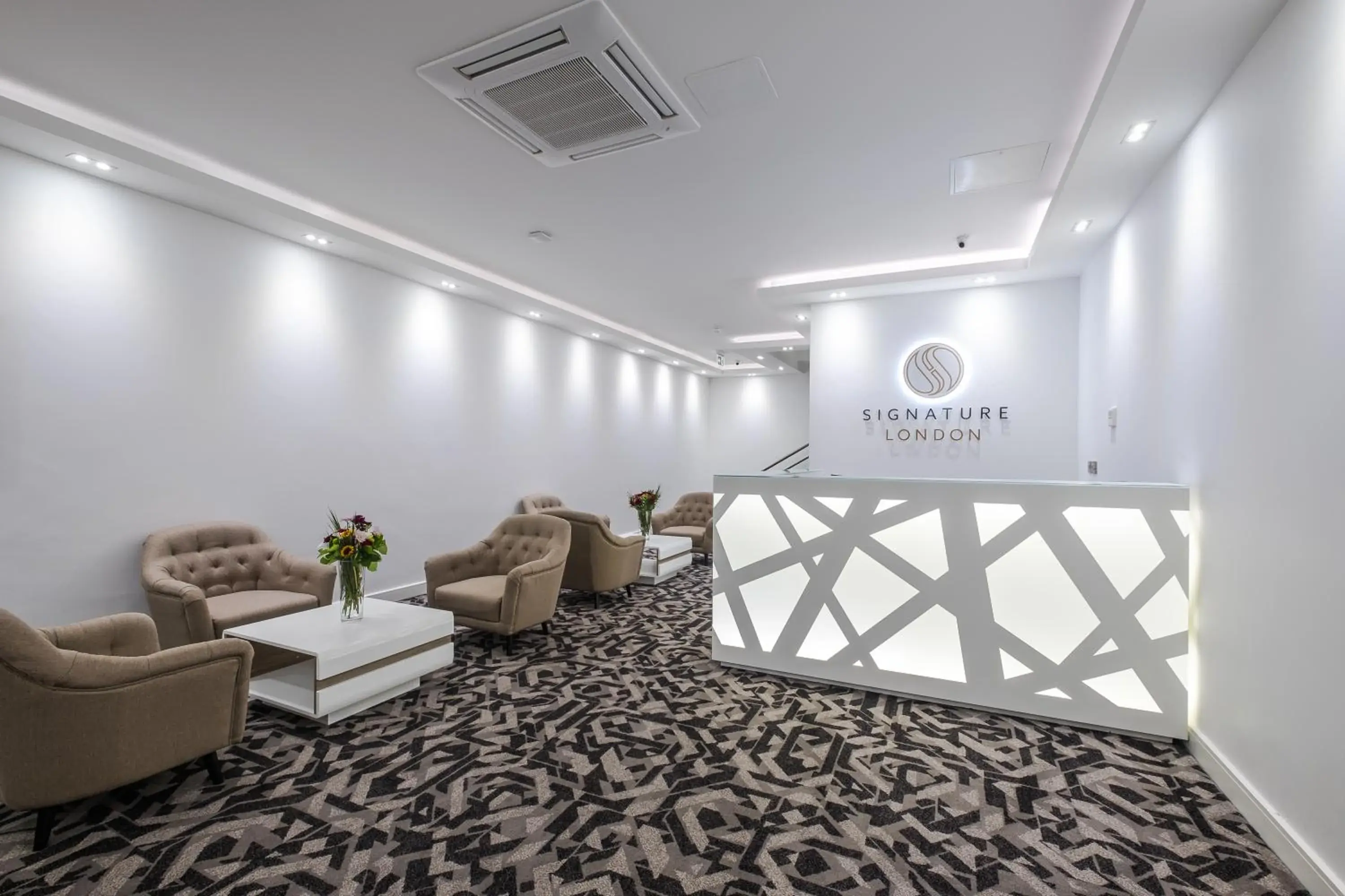 Lobby or reception in Signature Hotel London Lobby or reception in Signature Hotel London