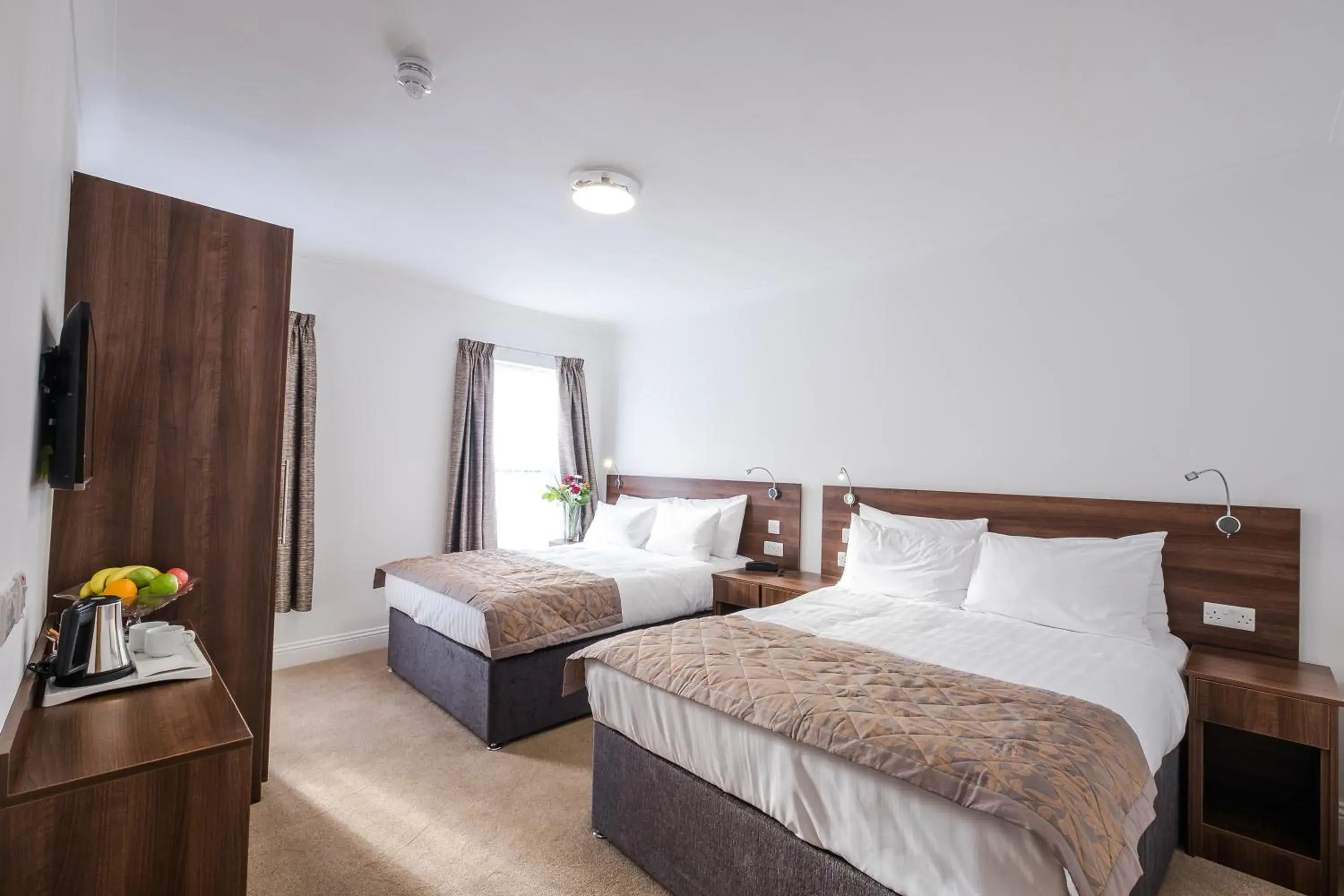 Quadruple Room in Signature Hotel London Quadruple Room in Signature Hotel London