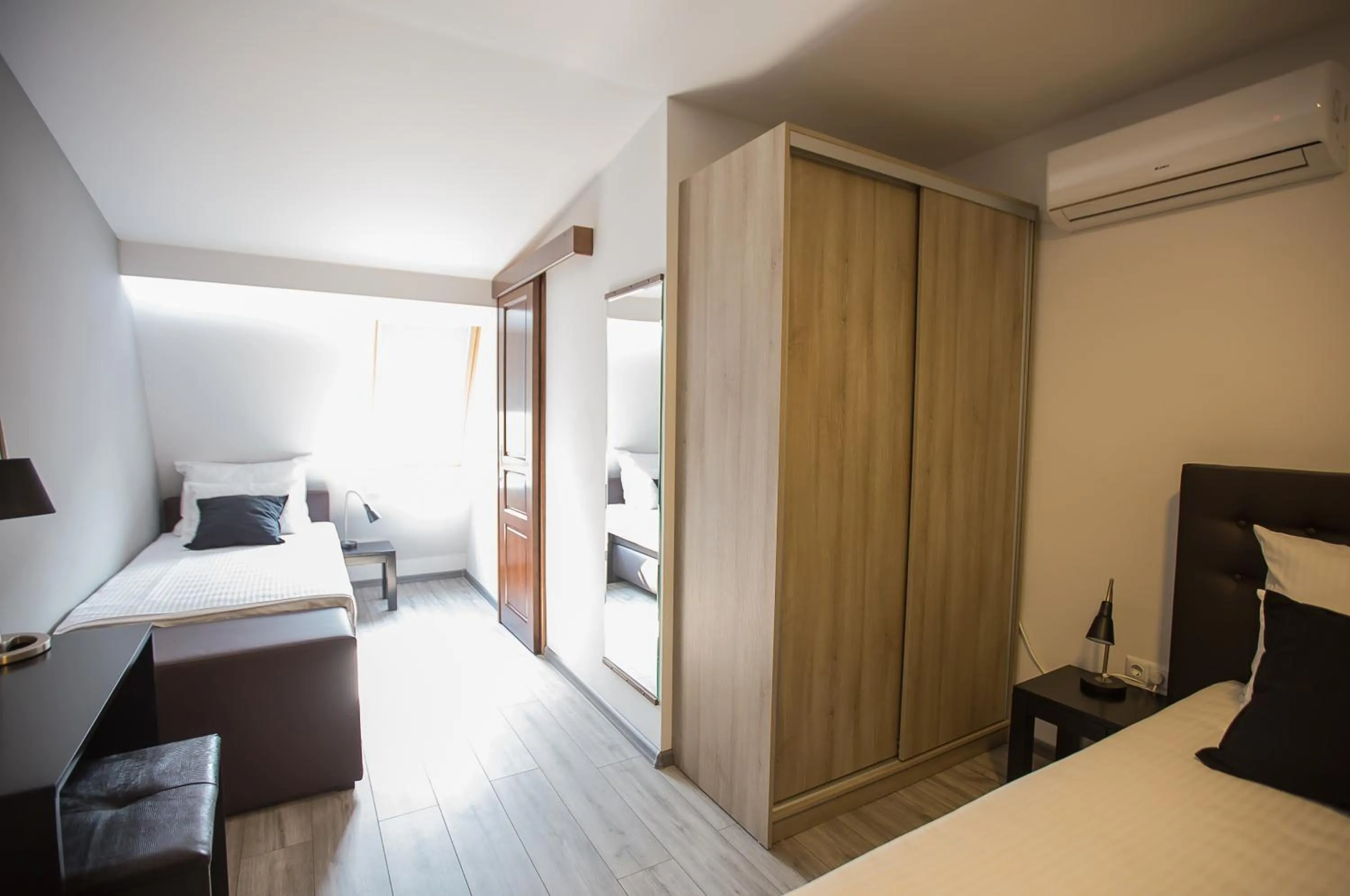 Photo of the whole room, Bed in Heartland City B&B