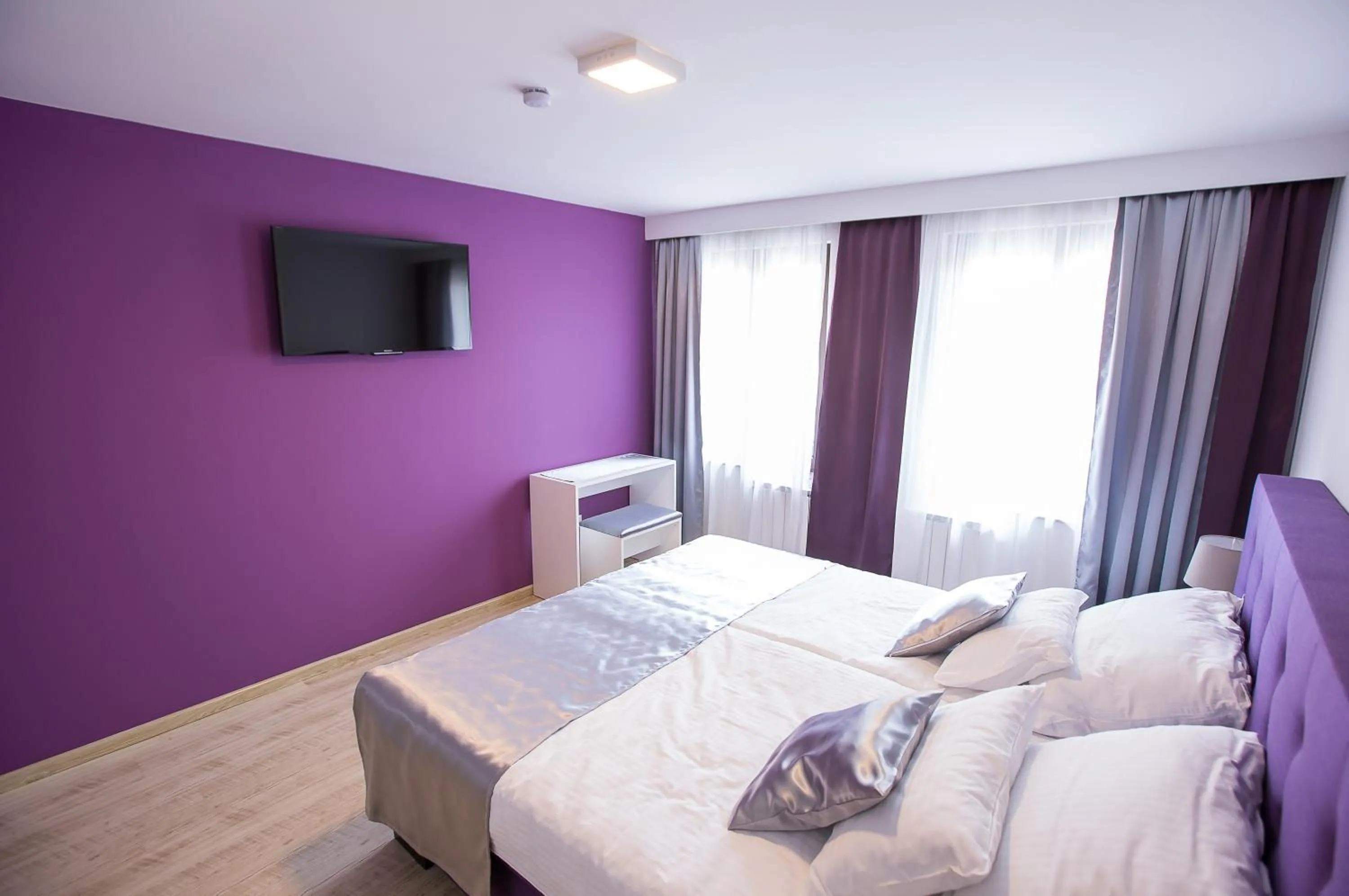 Photo of the whole room, Bed in Heartland City B&B