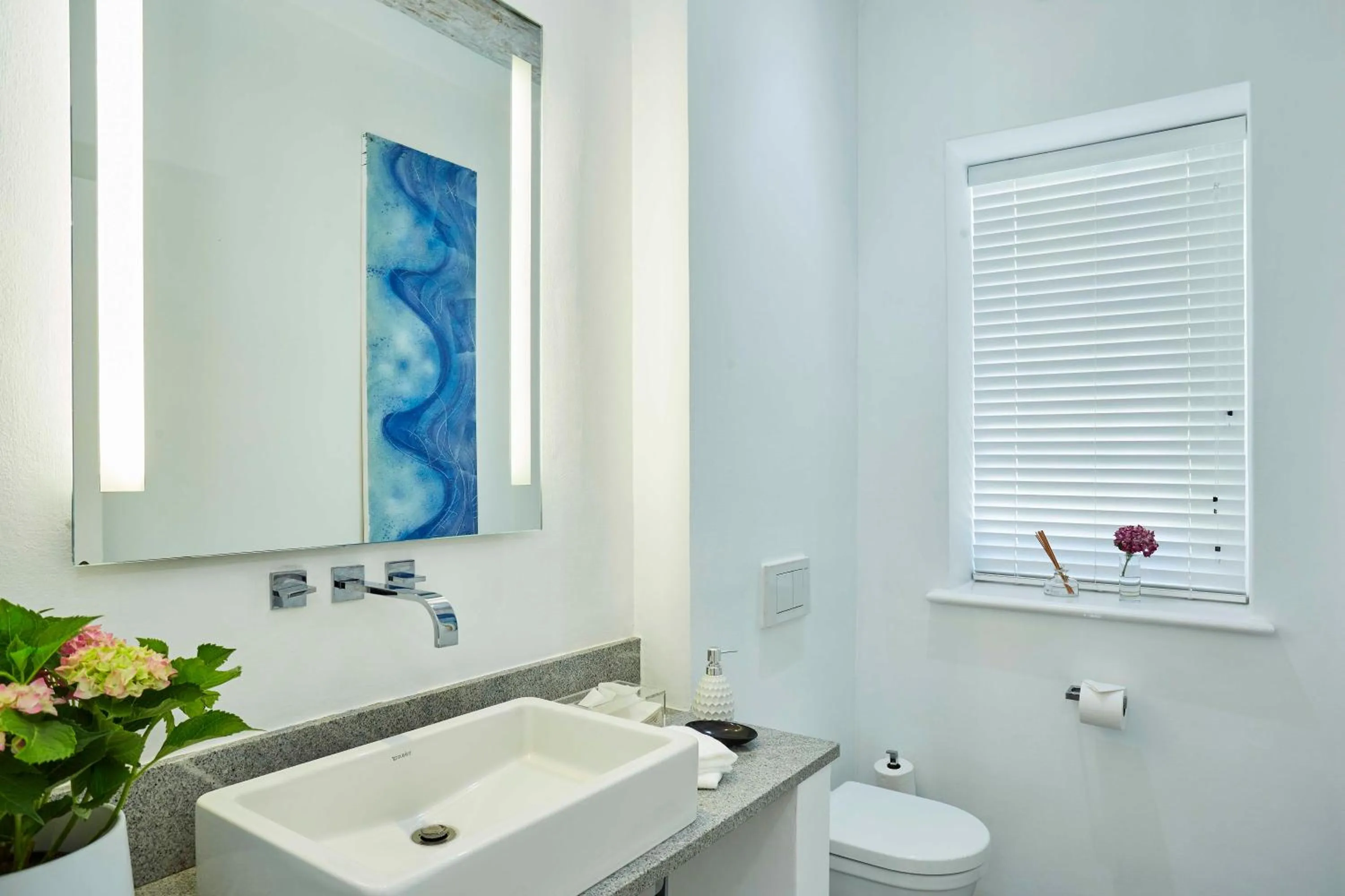 Bathroom in Allèe Bleue Wine Estate