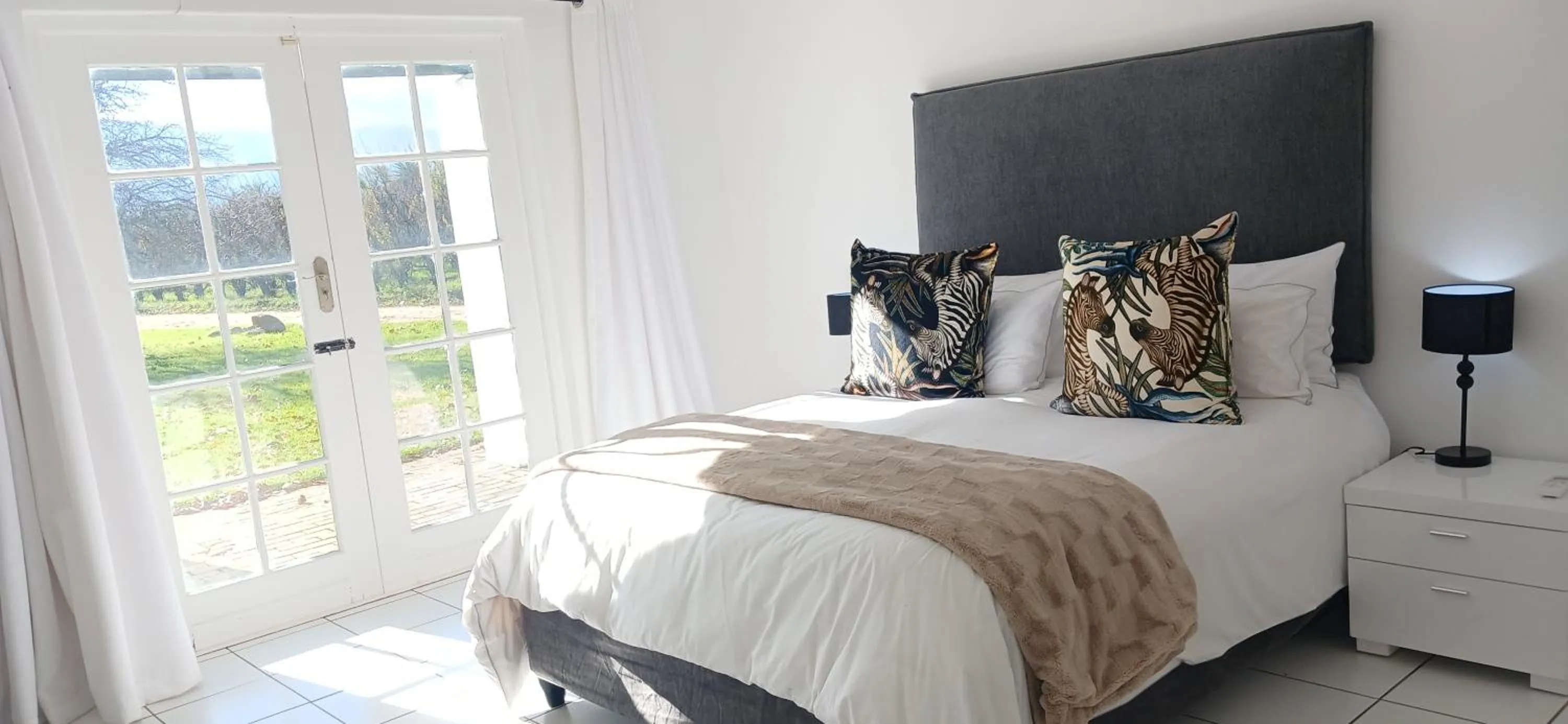 Bed in Allèe Bleue Wine Estate