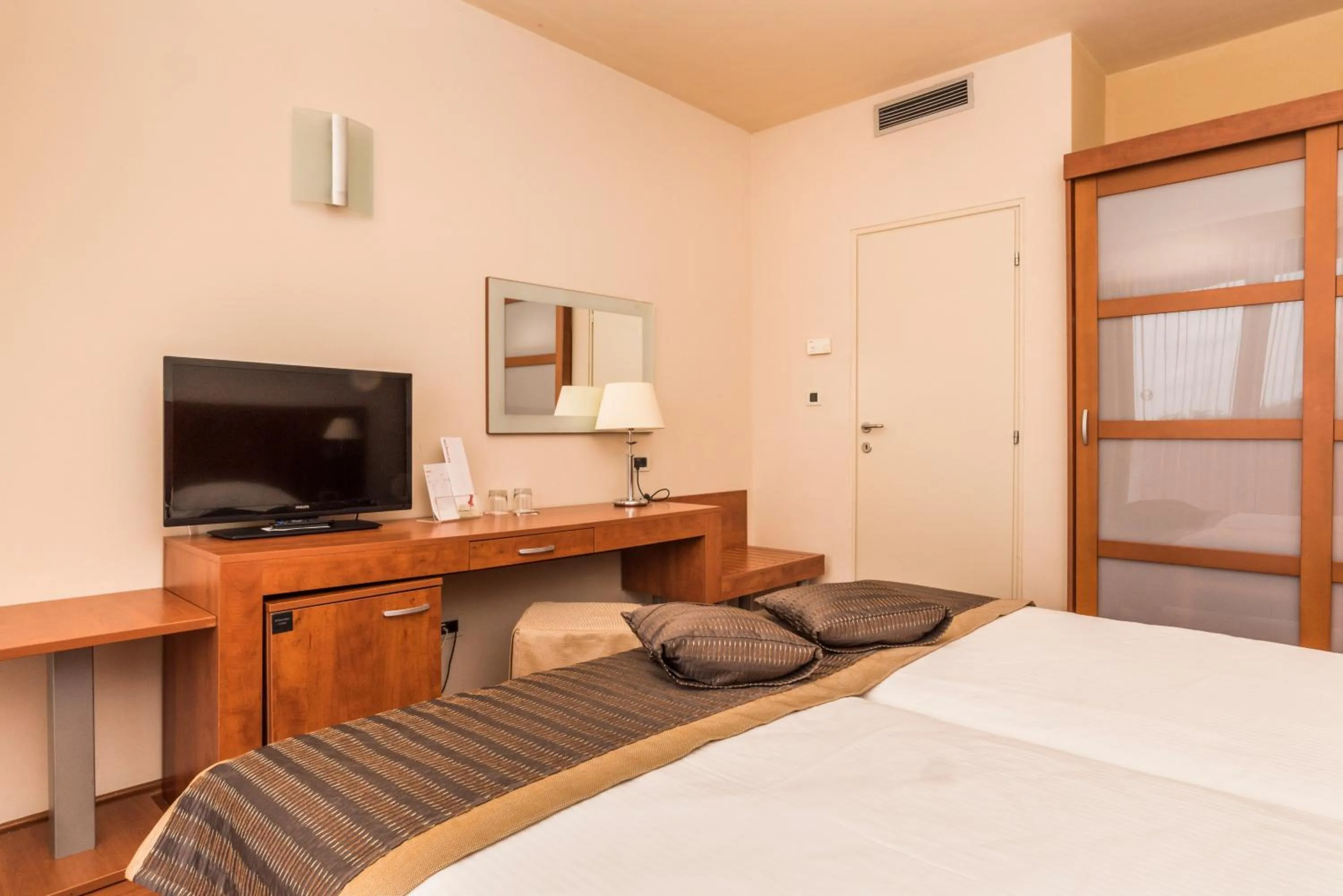 Photo of the whole room, Bed in Hotel Umag Plava Laguna