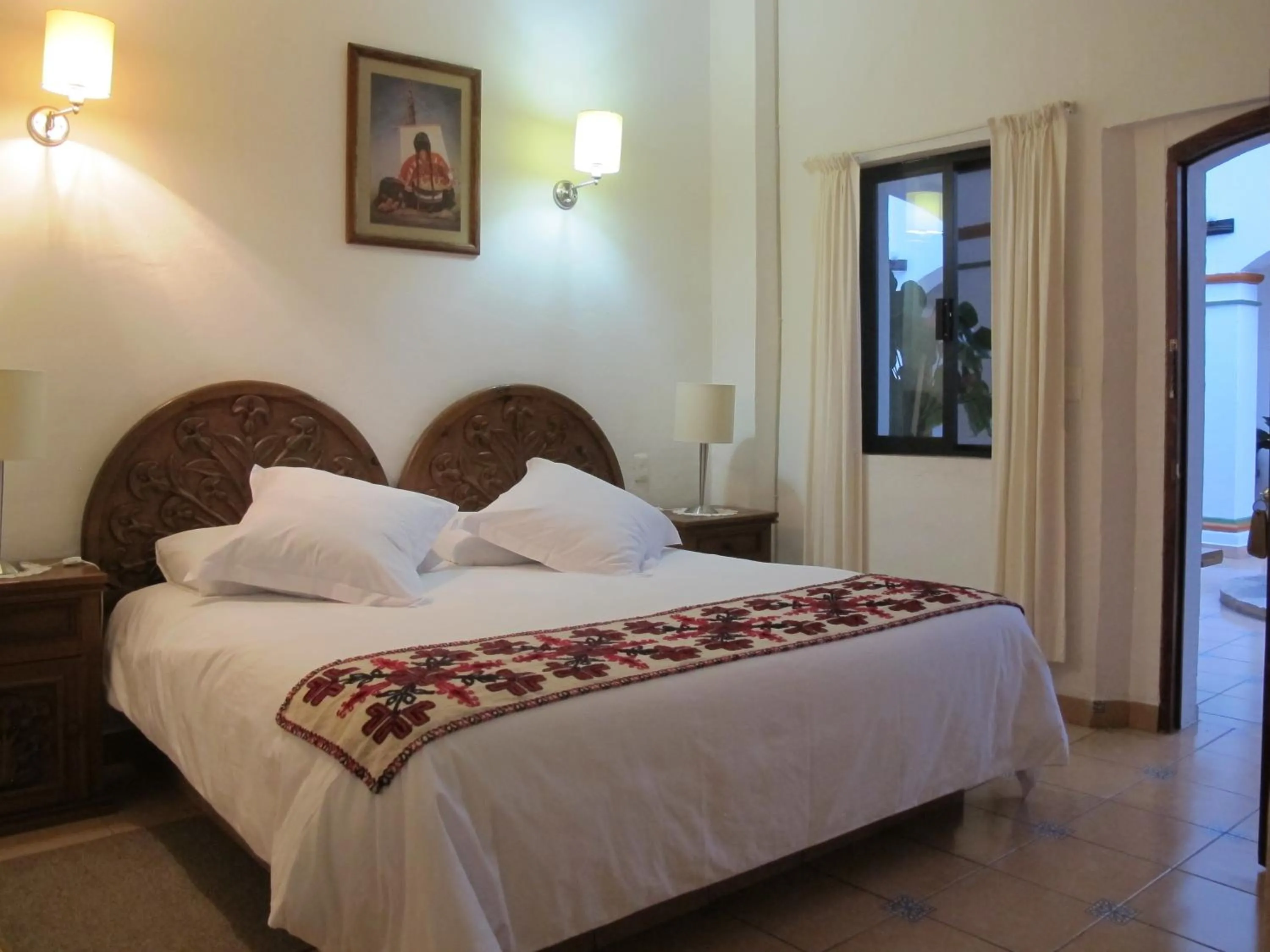 Photo of the whole room, Bed in Posada del Virrey