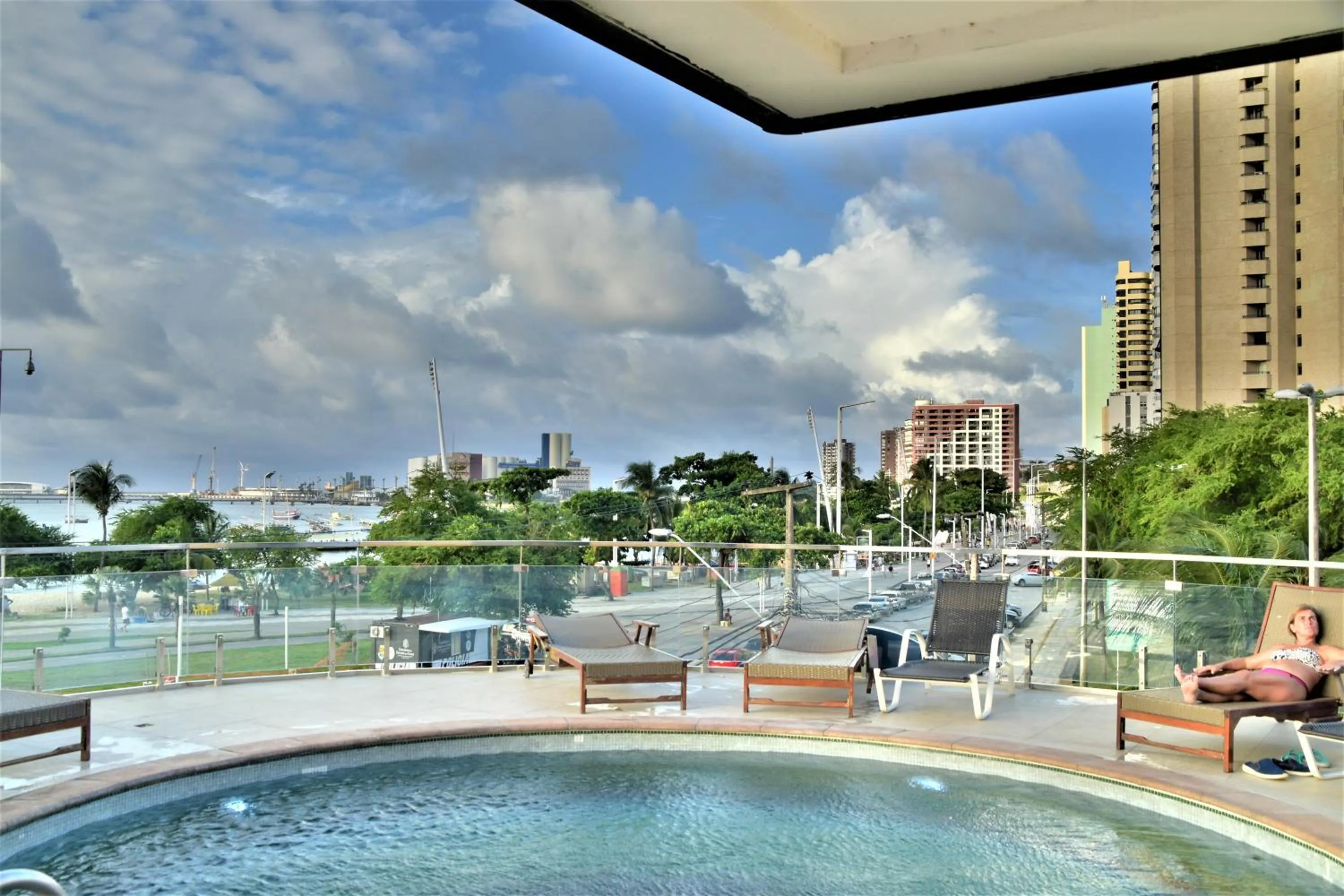 Neighbourhood in Seaflats Iracema Residence