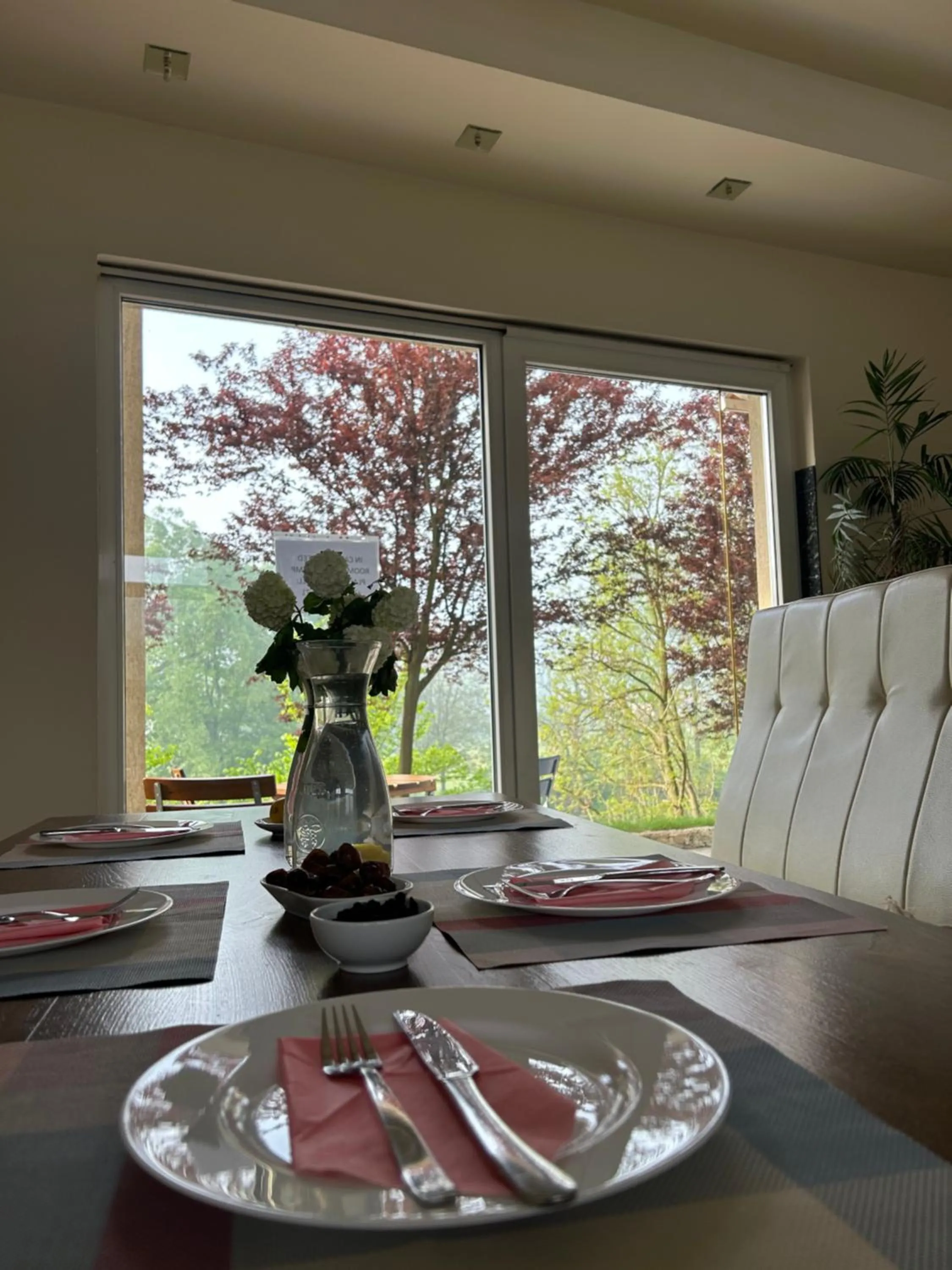Dining area in Nihad B&B