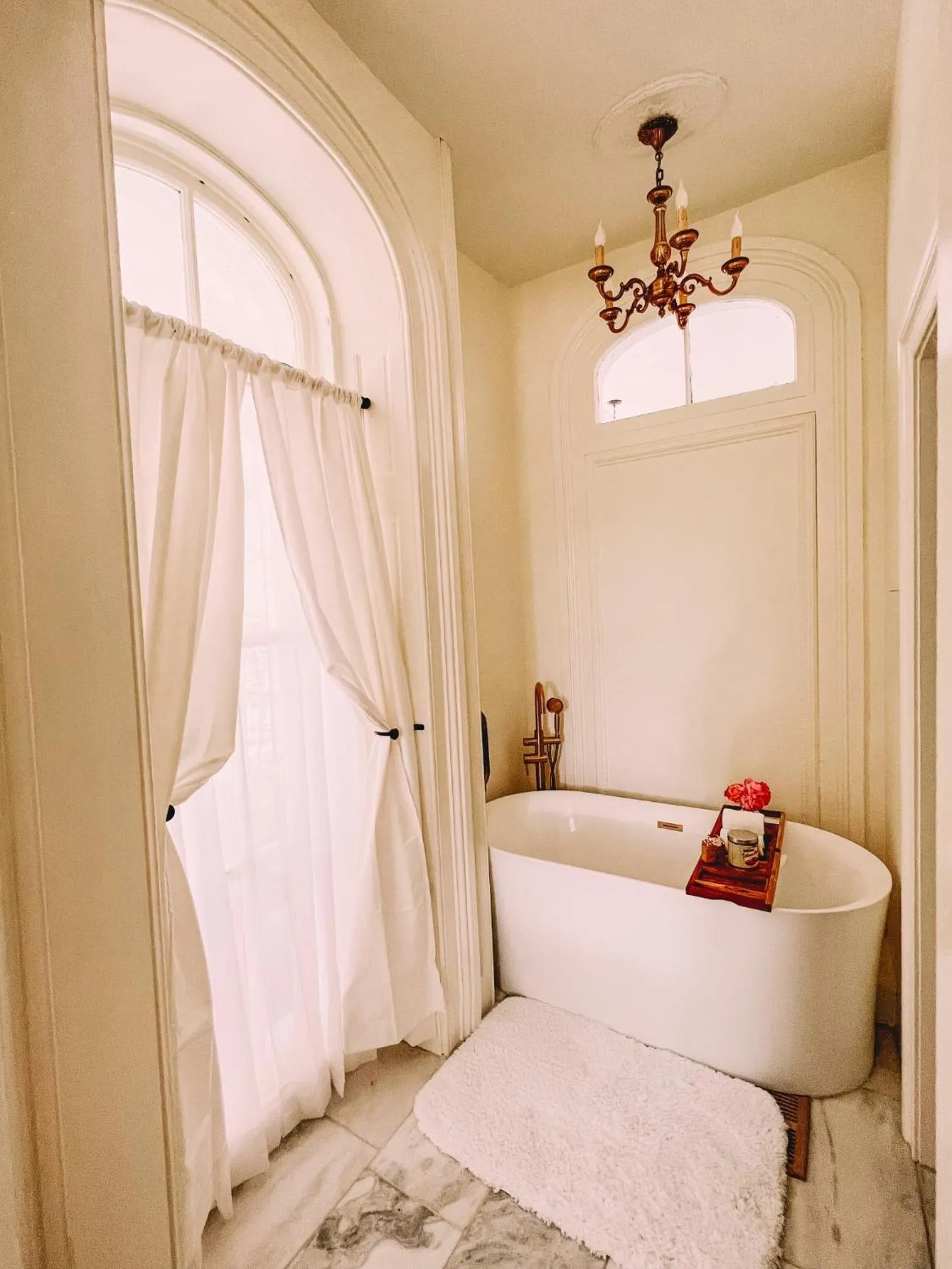 Bed in Mayhurst Estate