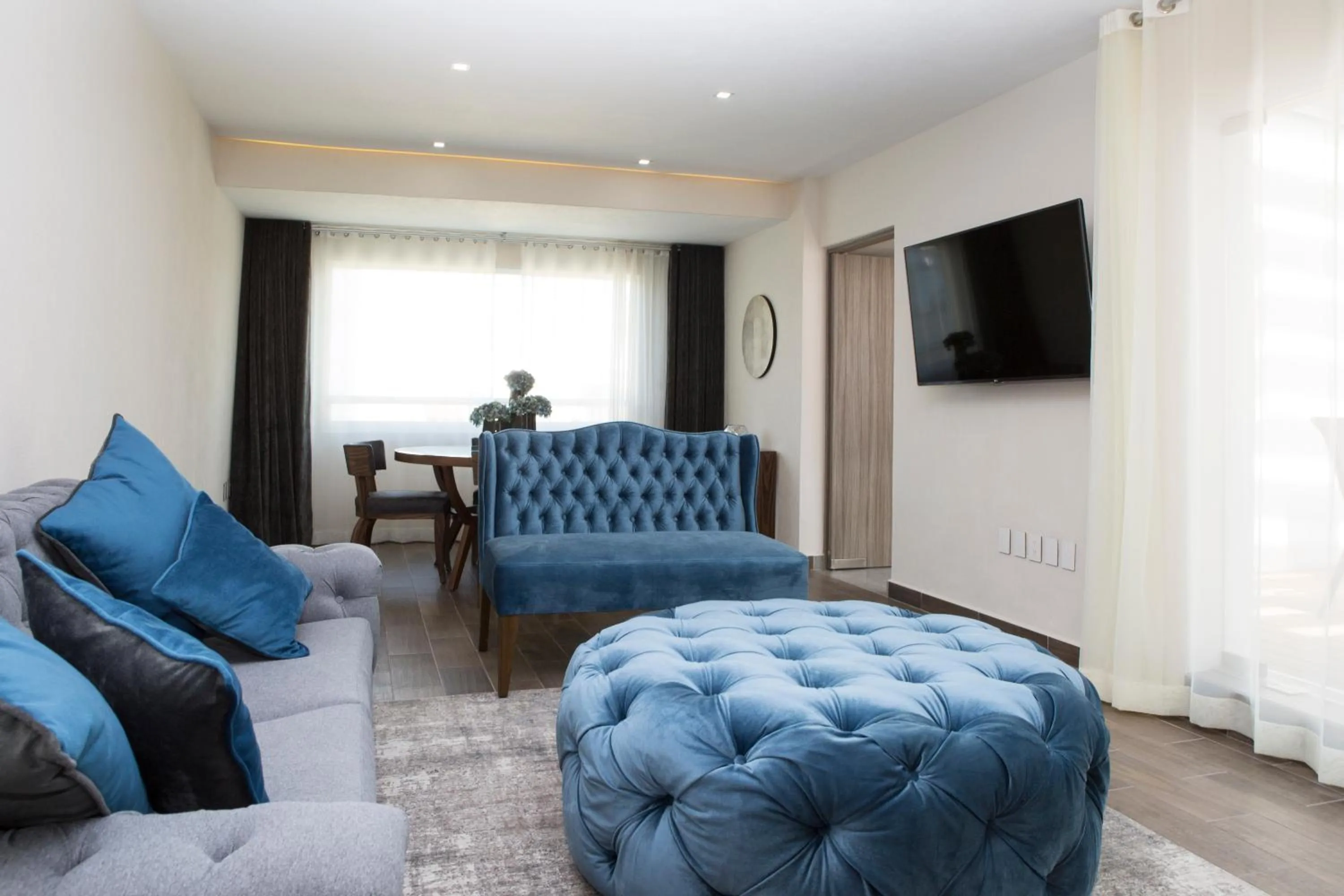 TV and multimedia in Suites Rio Elba