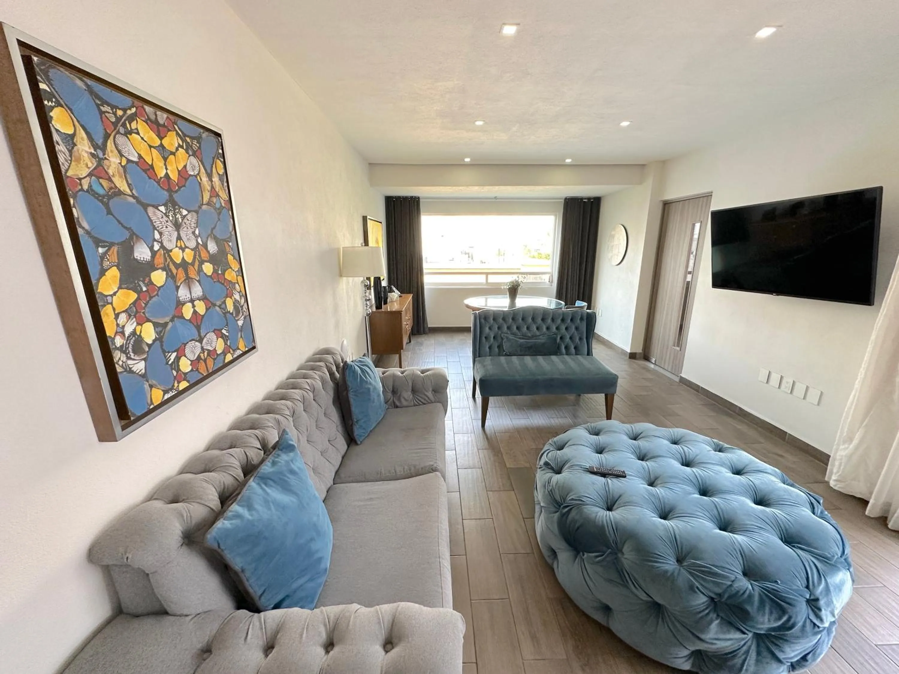 TV and multimedia in Suites Rio Elba