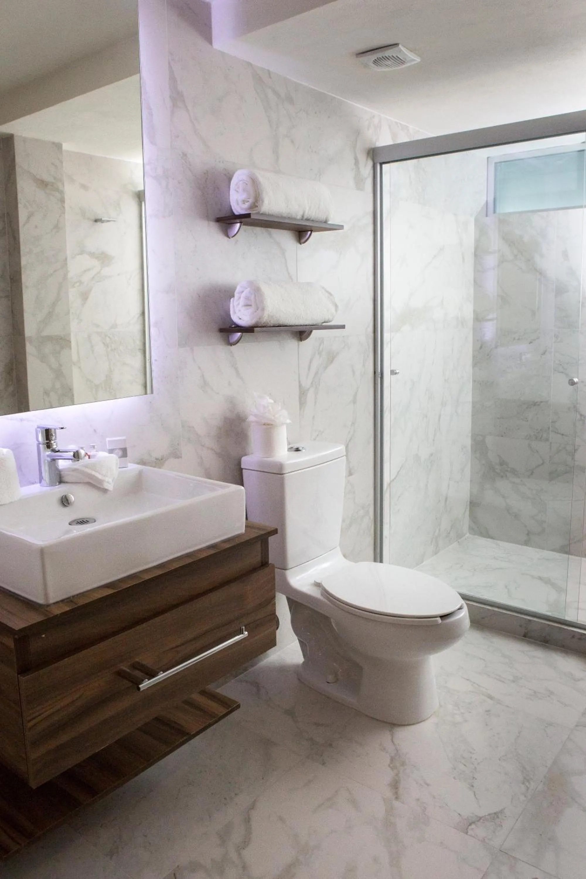 Shower in Suites Rio Elba