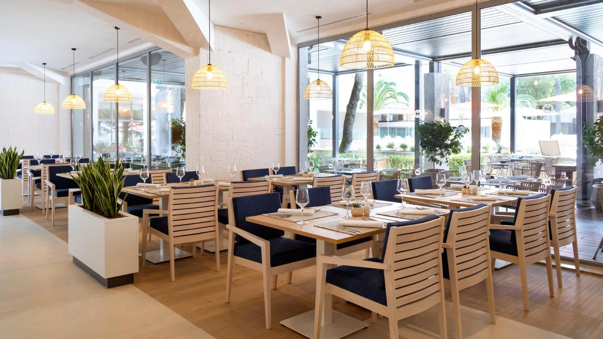 Restaurant/places to eat in Hotel Pelegrin Plava Laguna