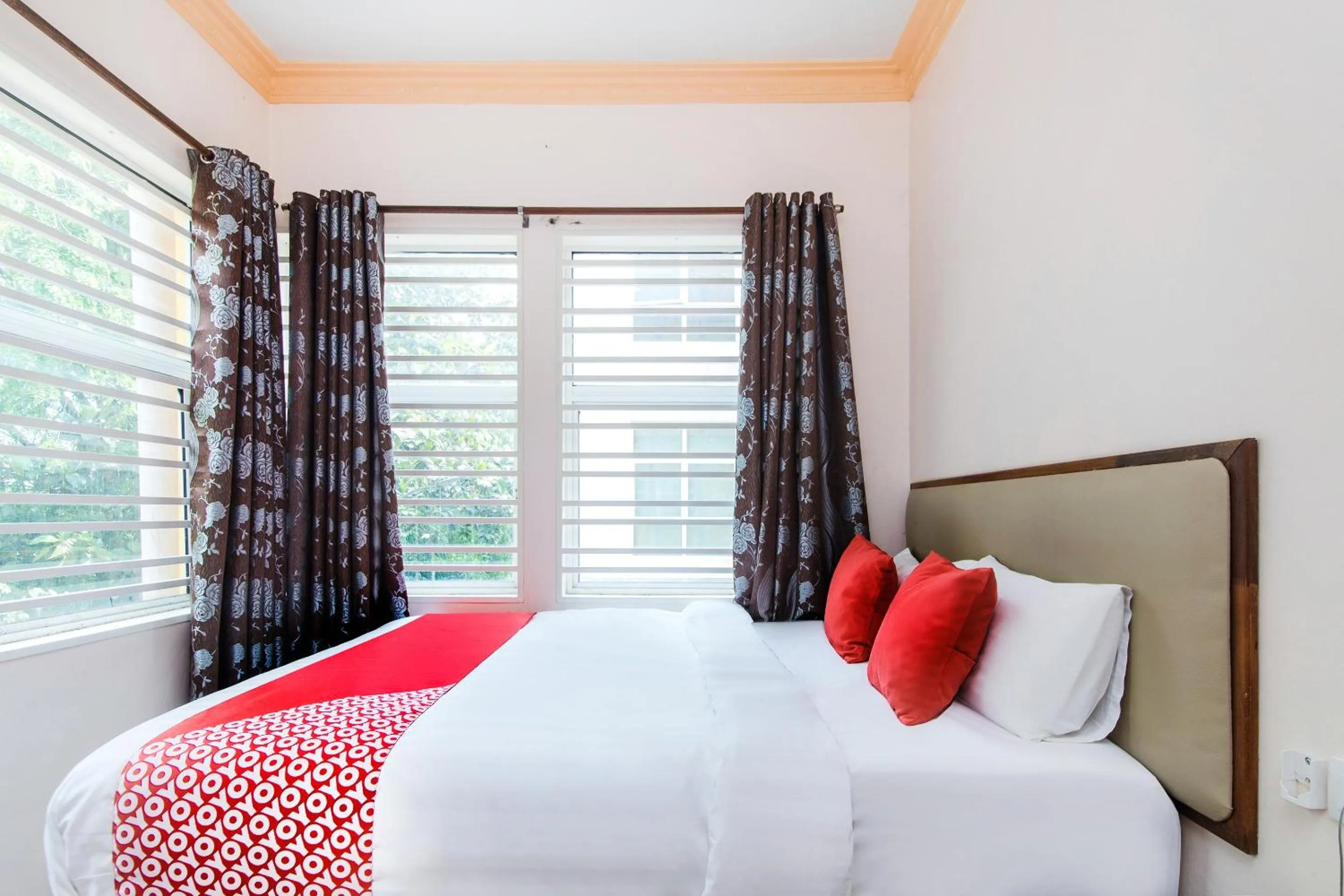 Bedroom, Bed in Hotel O SMC Alam Avenue