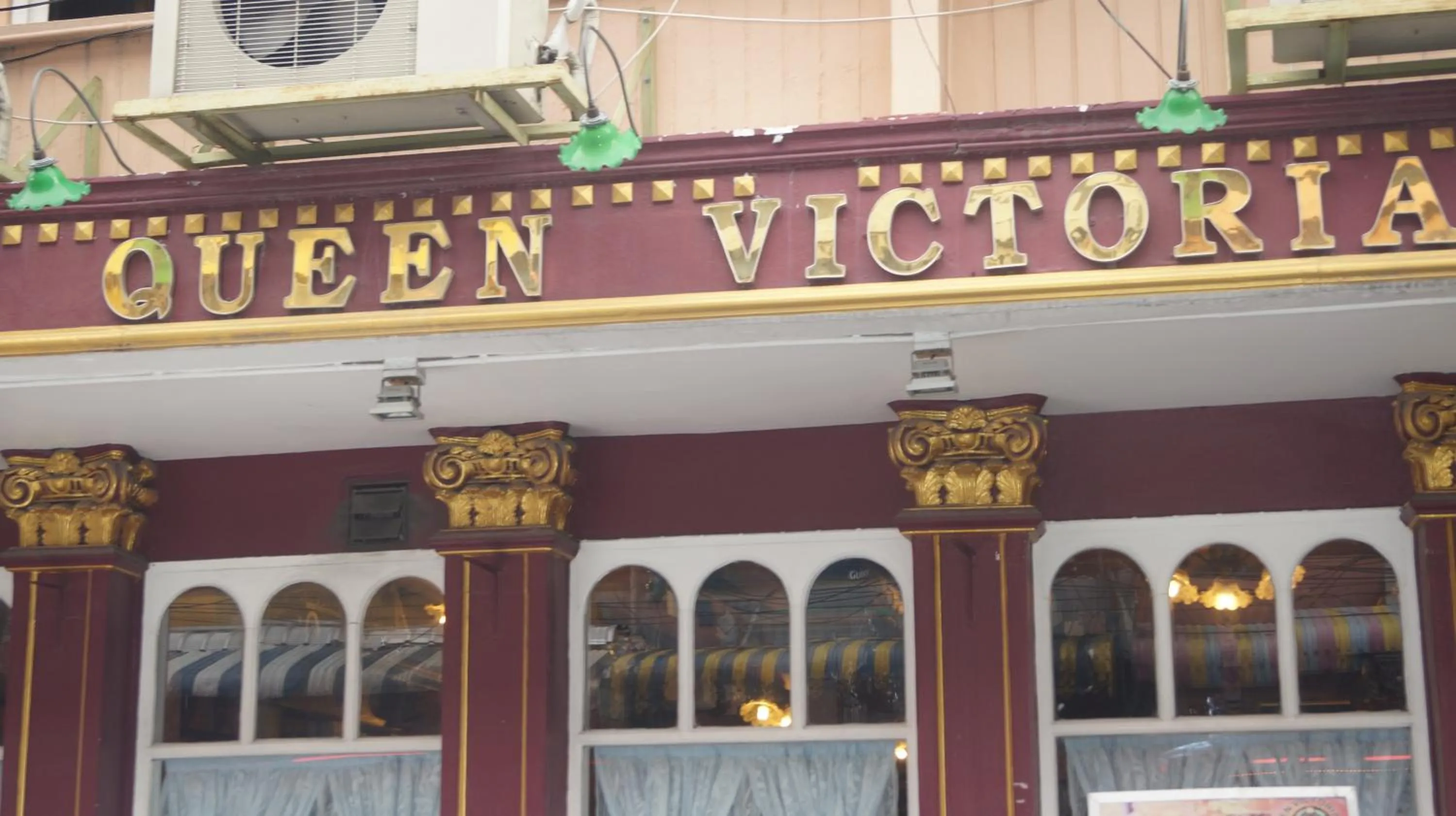 Facade/entrance in Queen Victoria Inn